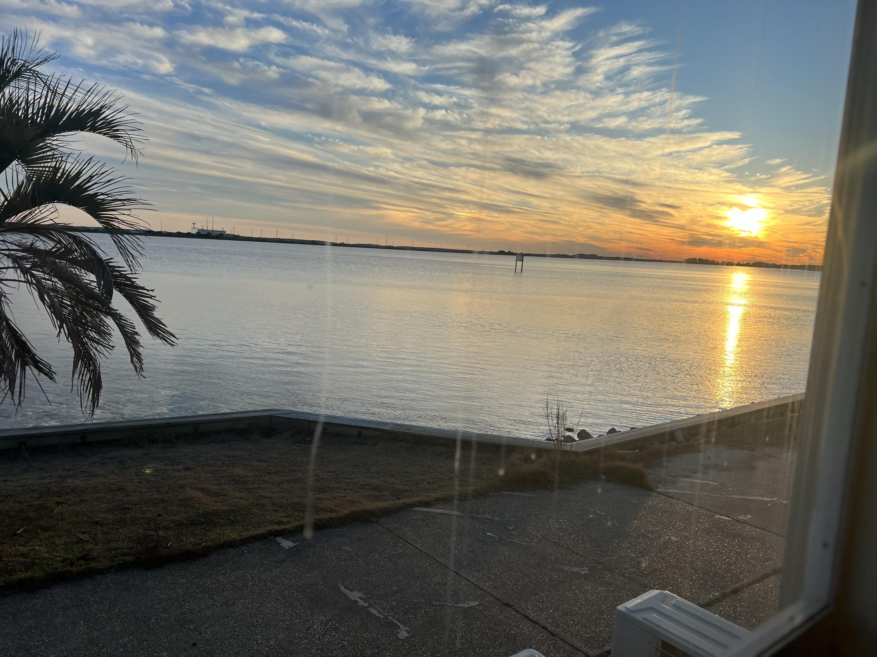 Prime Gulf-Front Office Space for lease- Direct Beachfront on Miracle Strip Parkway