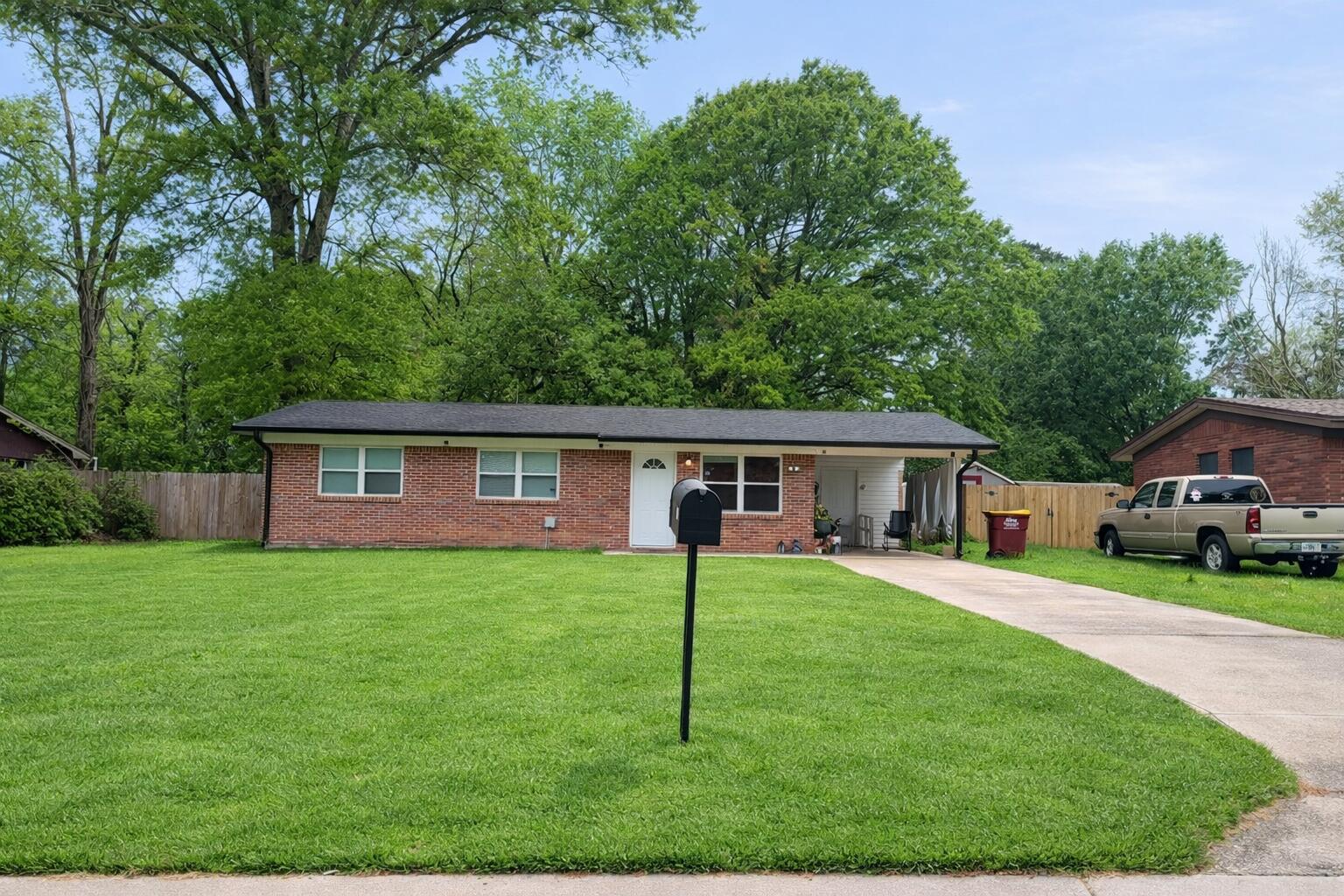 QUIET OAKS S/D - Residential