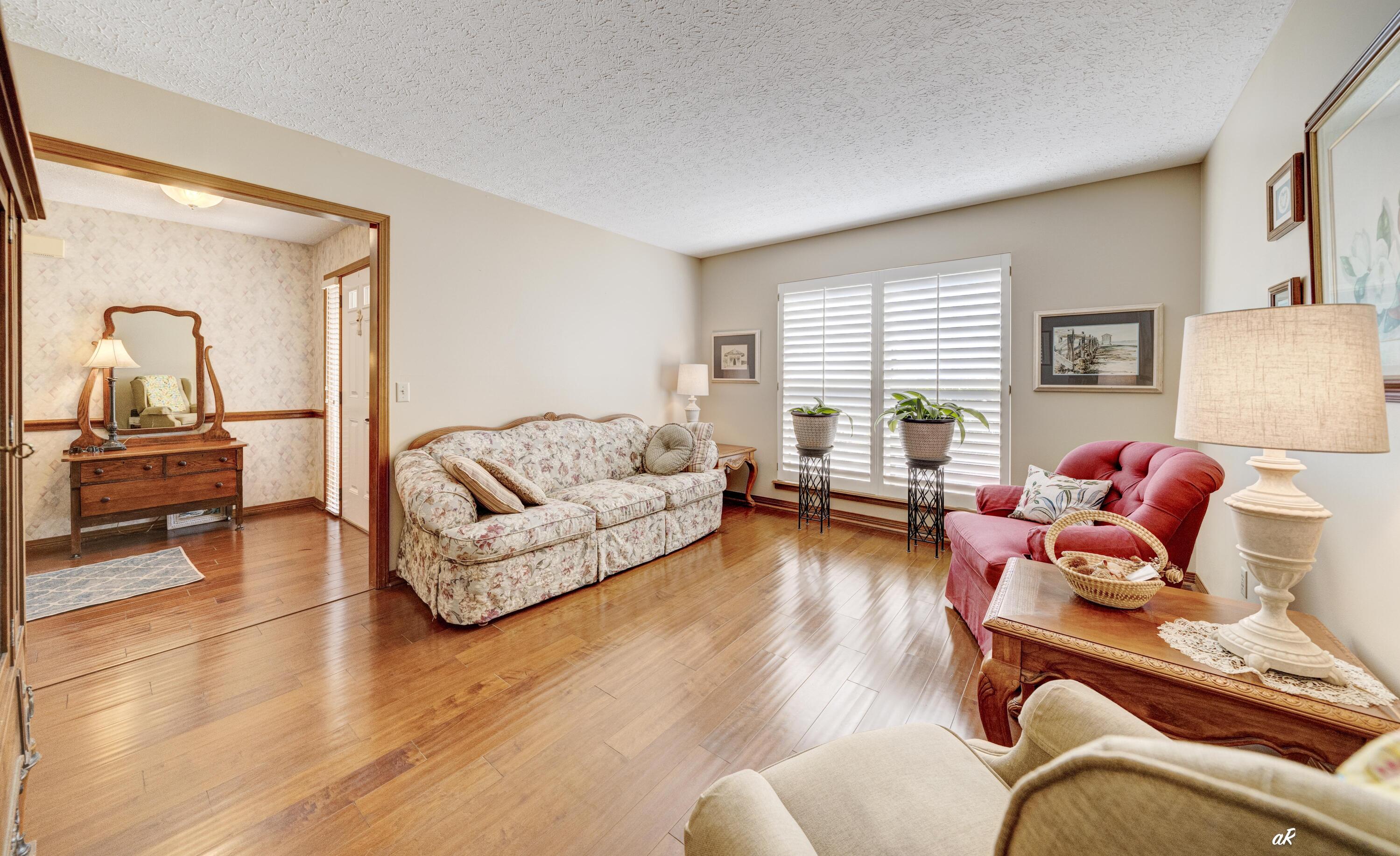 KINGS POINT HARBOUR UNIT 1 REPLAT - Residential
