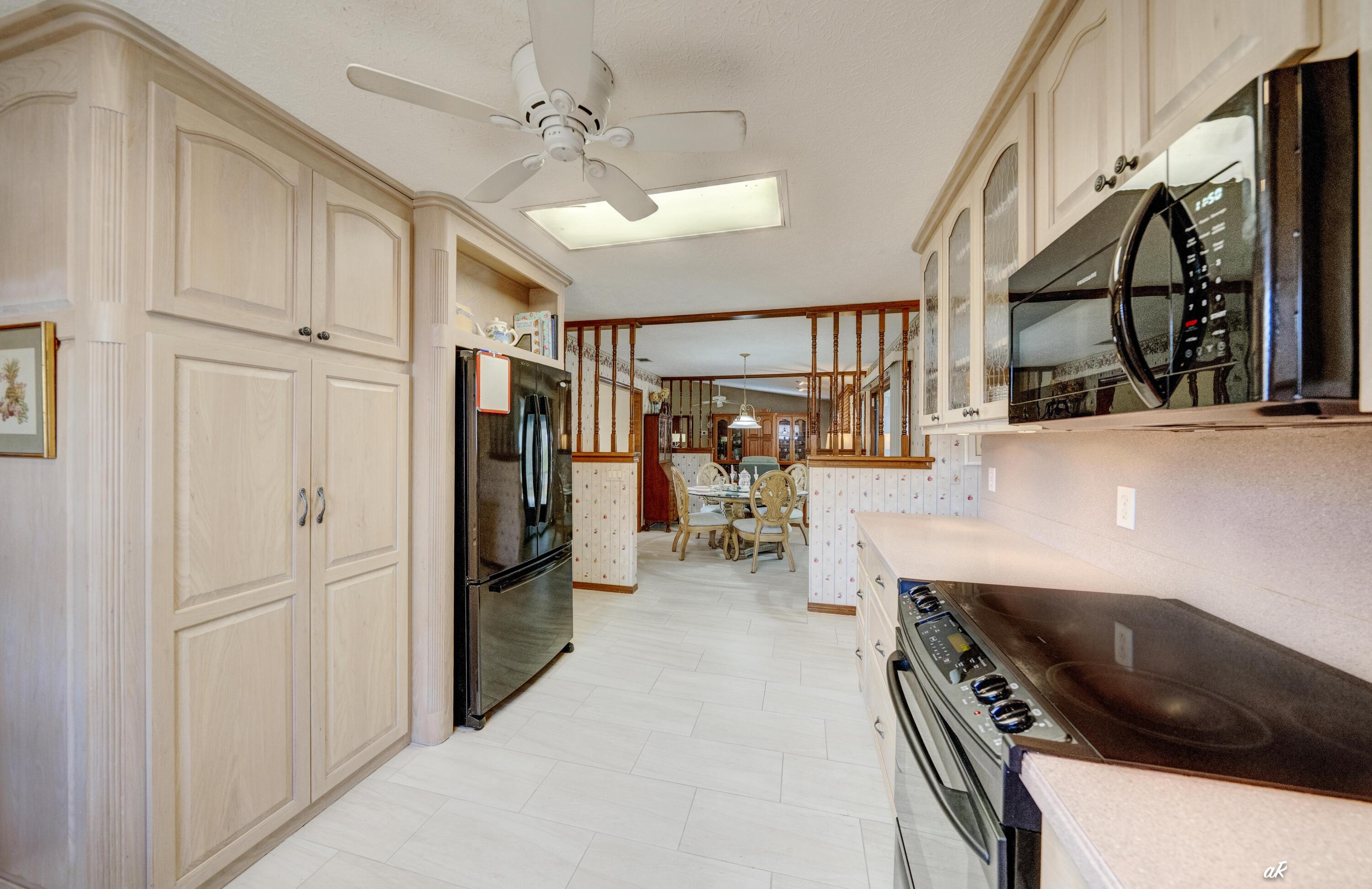 KINGS POINT HARBOUR UNIT 1 REPLAT - Residential