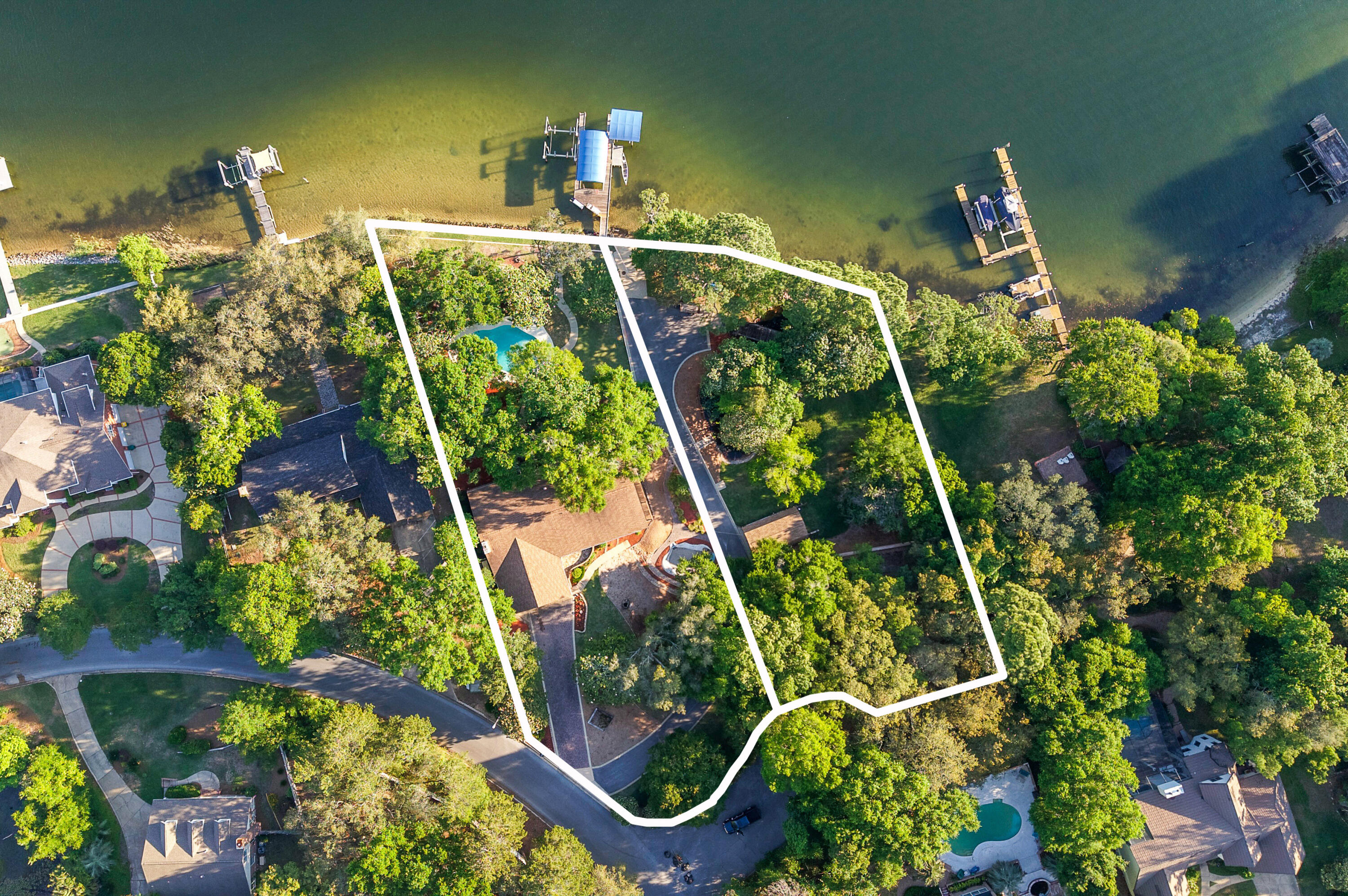 ROCKY BAYOU COUNTRY CLUB ESTATES 5 - Residential