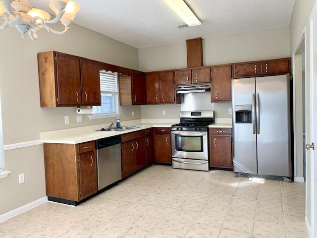 SADDLE CREEK - Residential