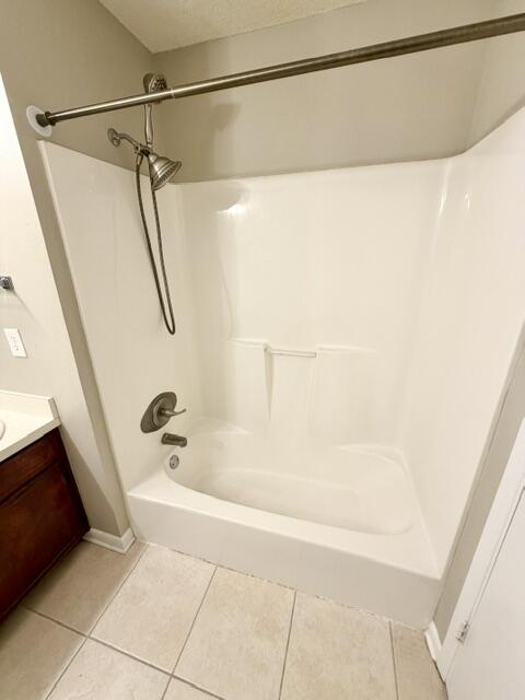 SADDLE CREEK - Residential