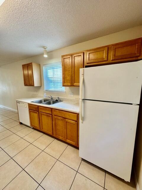 SANTA ROSA OAKS CONDOMINIUM - Residential