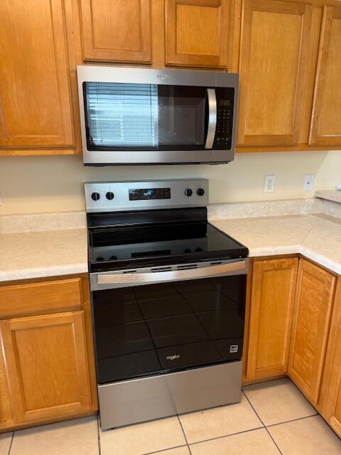 SANTA ROSA OAKS CONDOMINIUM - Residential