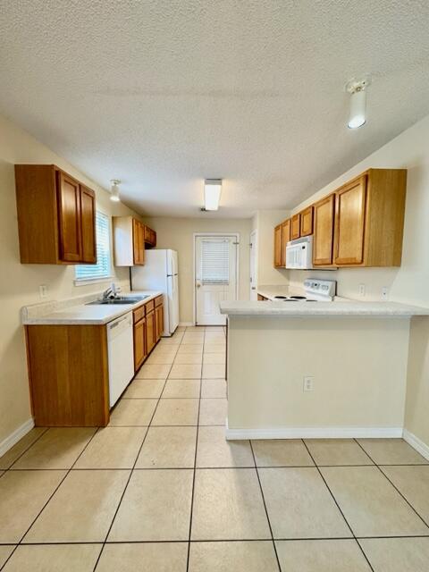 SANTA ROSA OAKS CONDOMINIUM - Residential