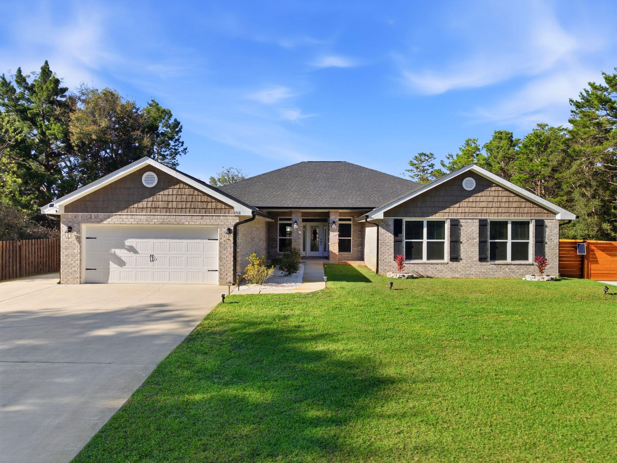 HOLLEY BY THE SEA - Residential