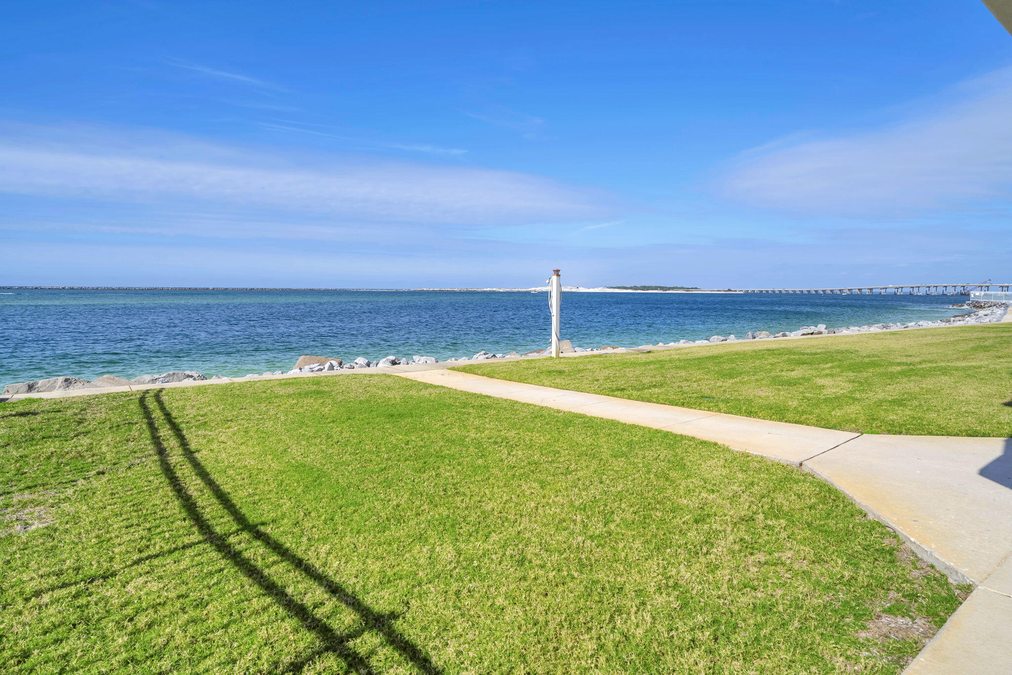 WATERVIEW TOWERS YACHT CLUB - Residential