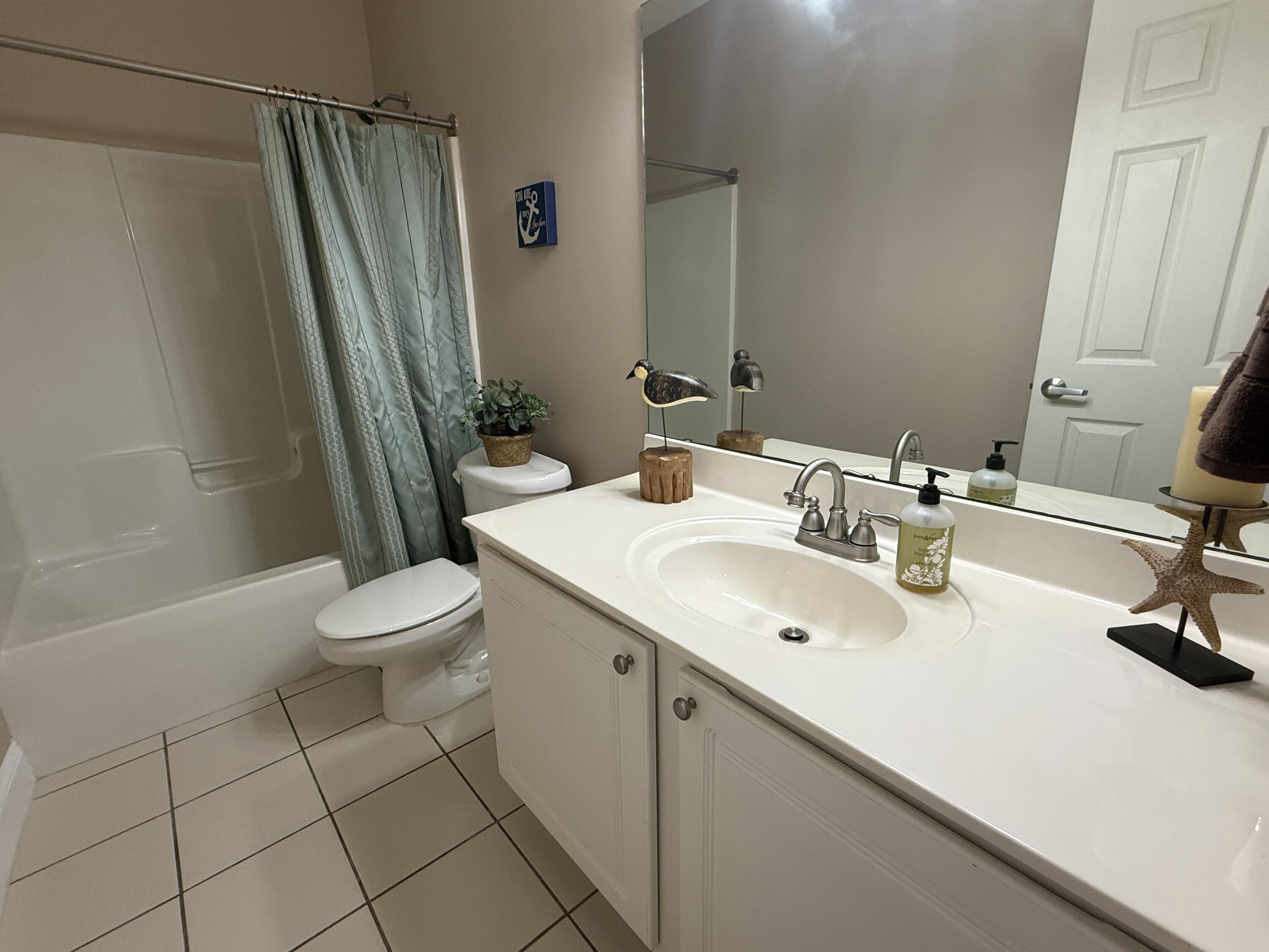 LAGUNA LANDING - Residential Lease