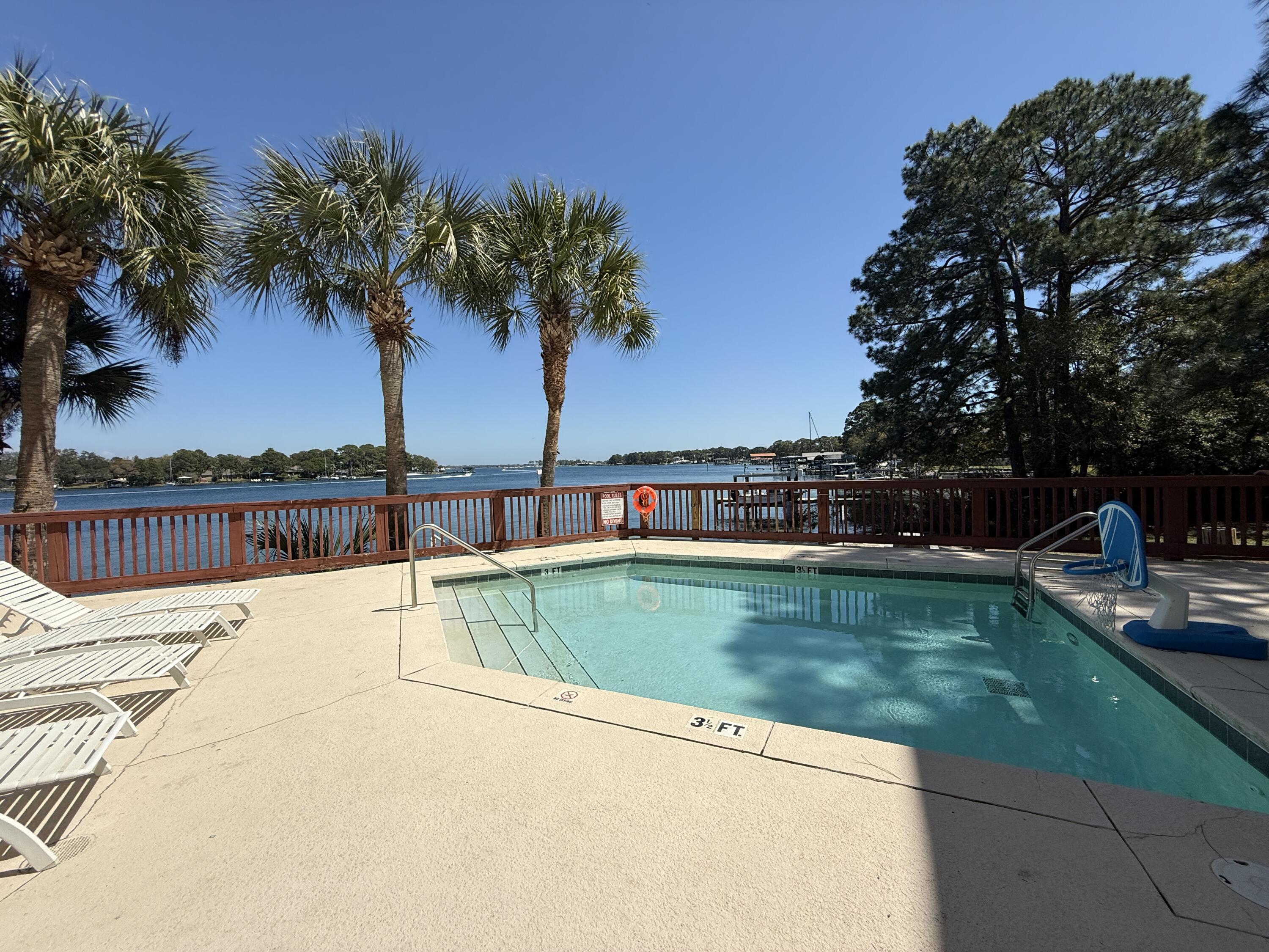 LAGUNA LANDING - Residential Lease