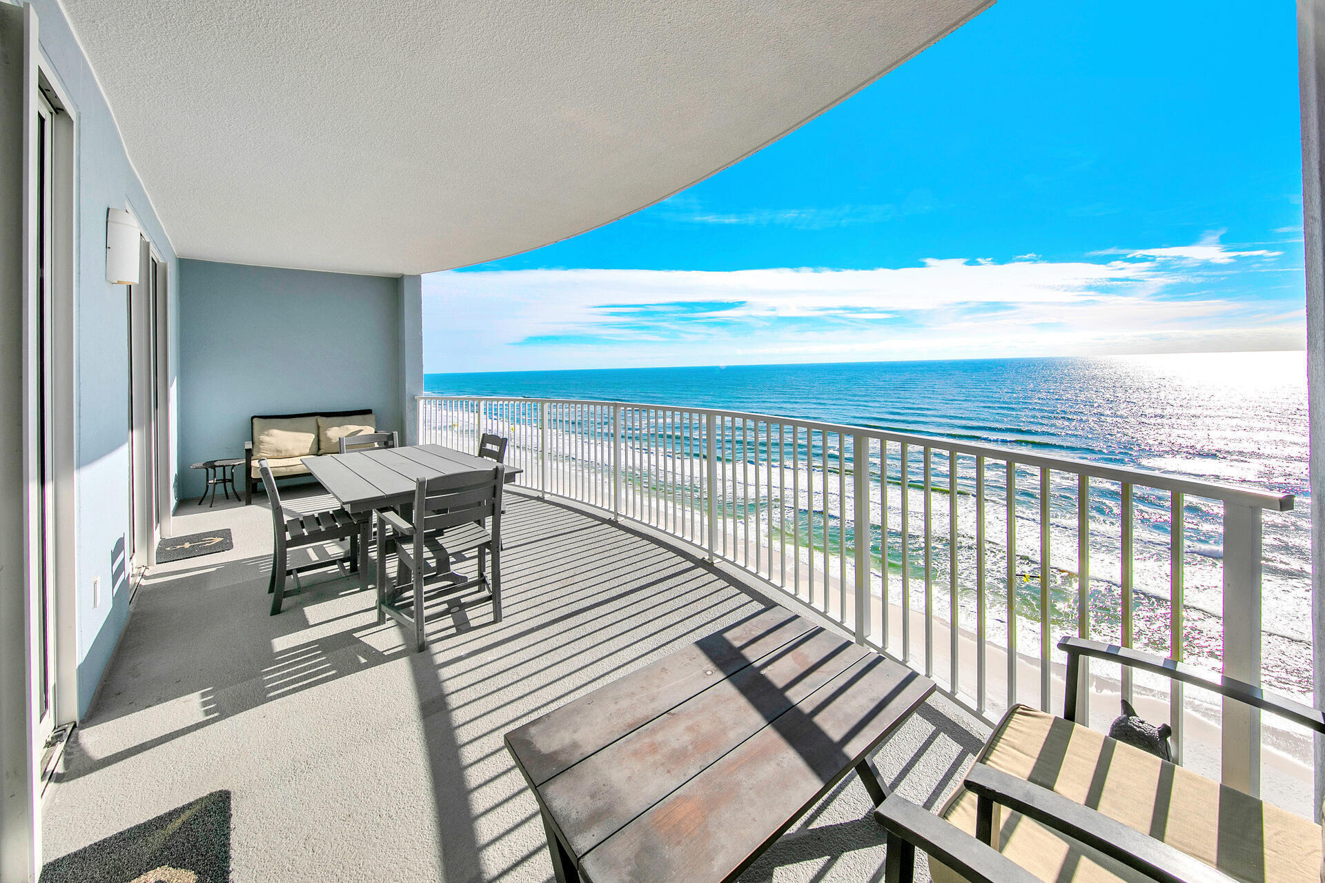 Twin Palms Resort - Residential