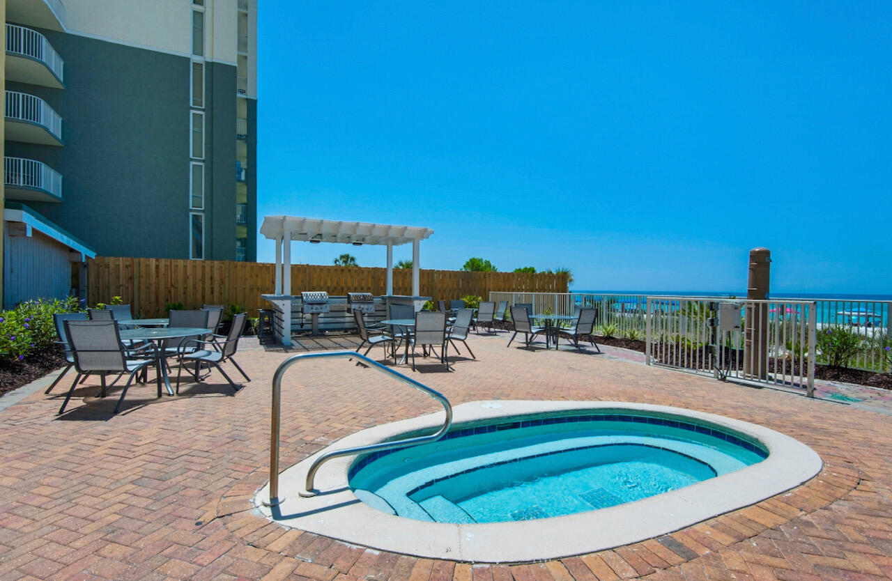 Twin Palms Resort - Residential