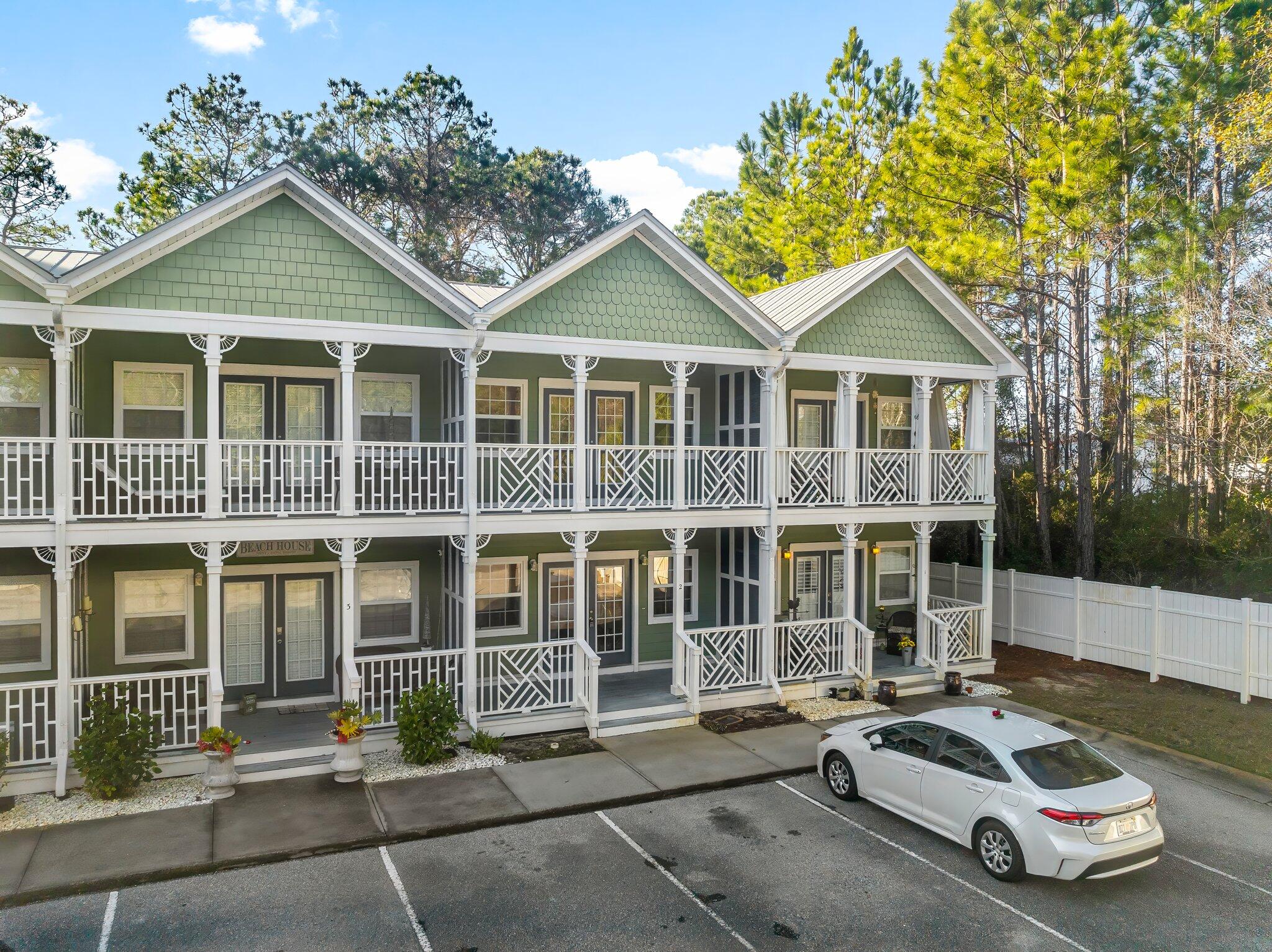 SANDAL BEACH - Residential Lease