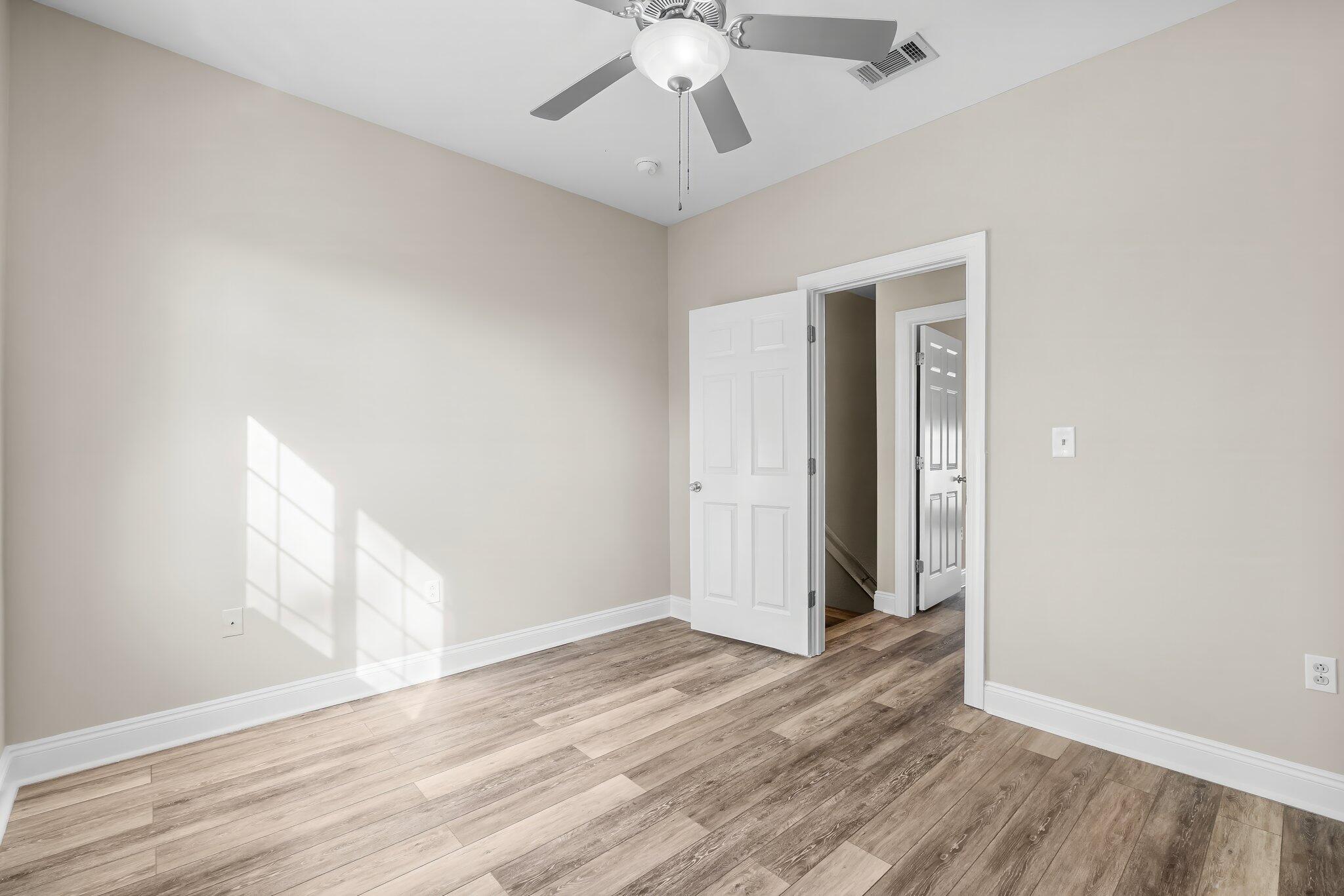 SANDAL BEACH - Residential Lease