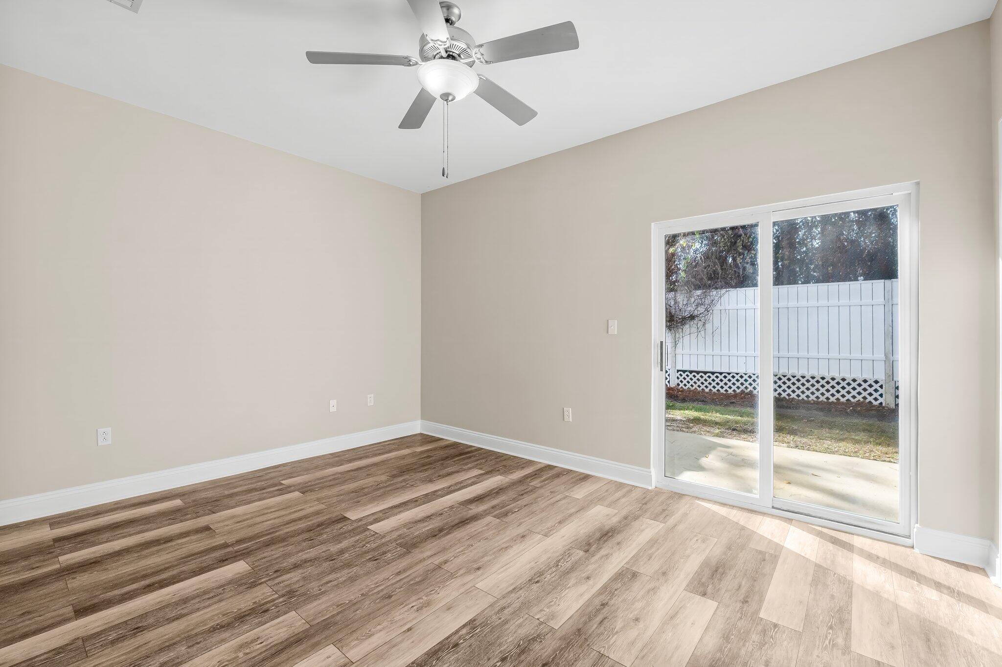 SANDAL BEACH - Residential Lease