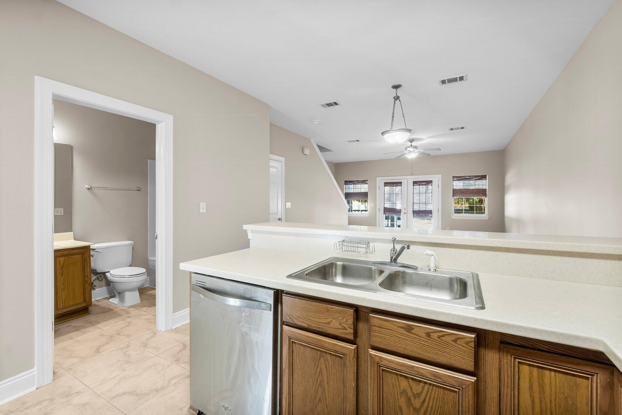 SANDAL BEACH - Residential Lease