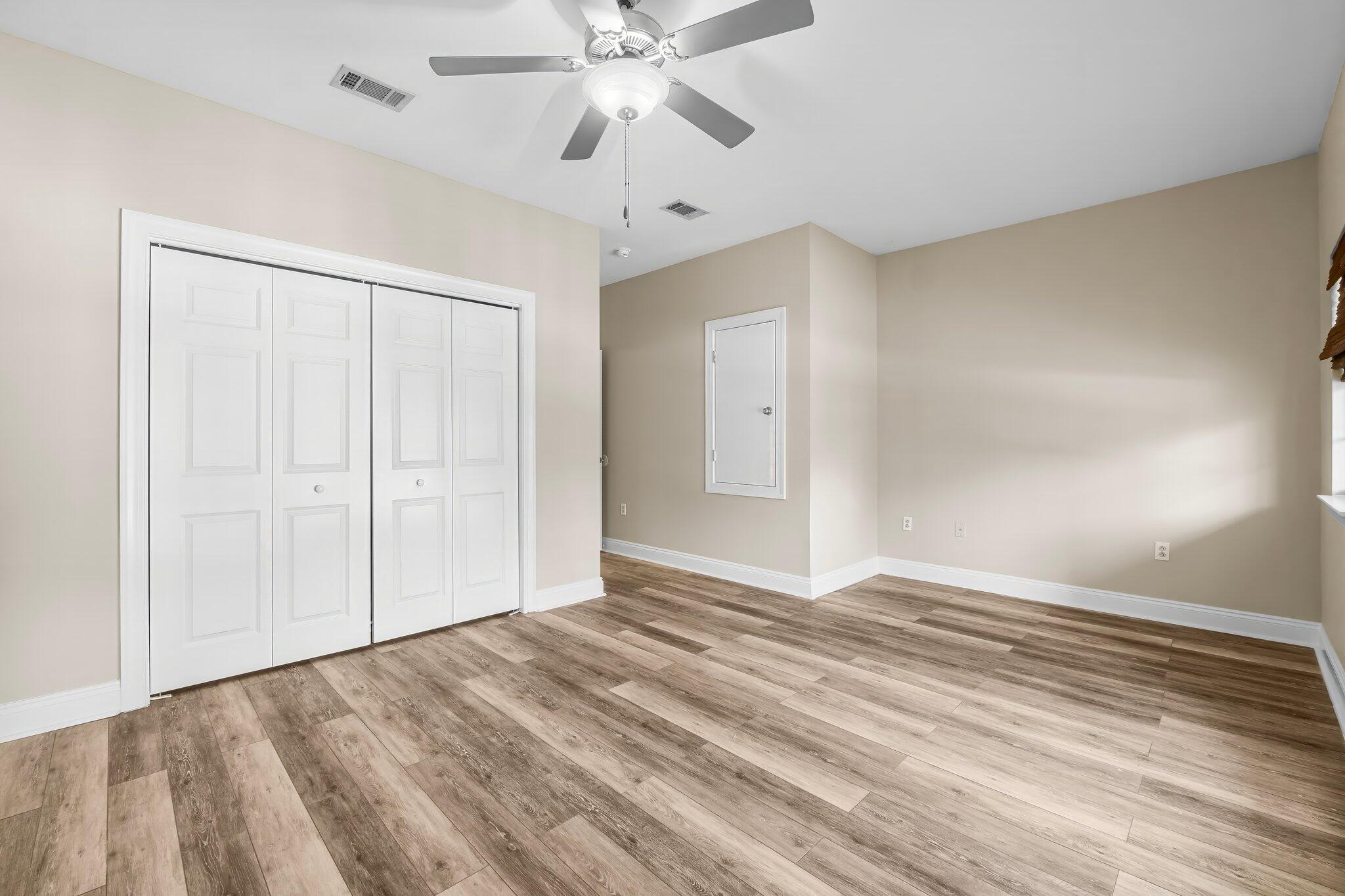 SANDAL BEACH - Residential Lease
