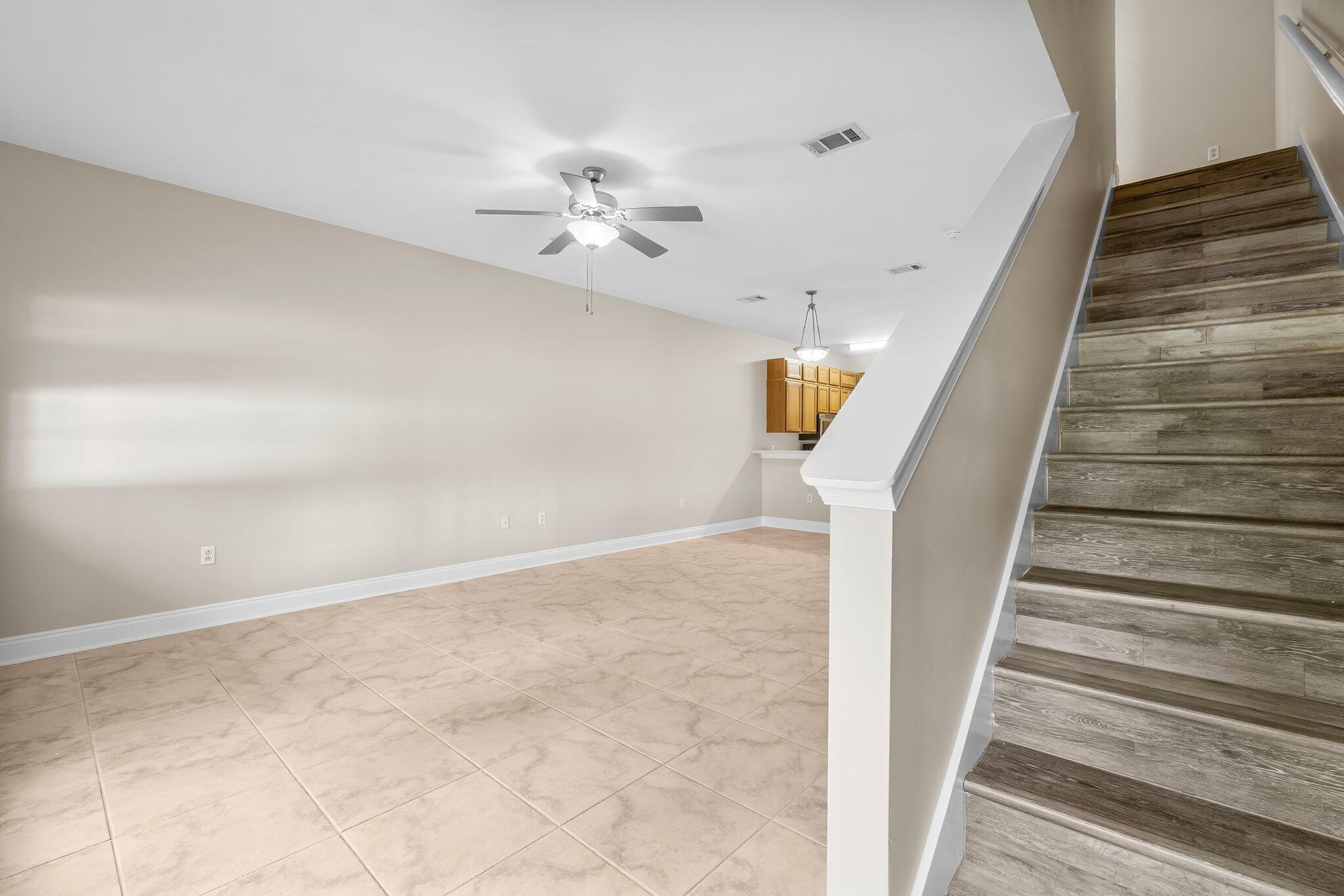 SANDAL BEACH - Residential Lease