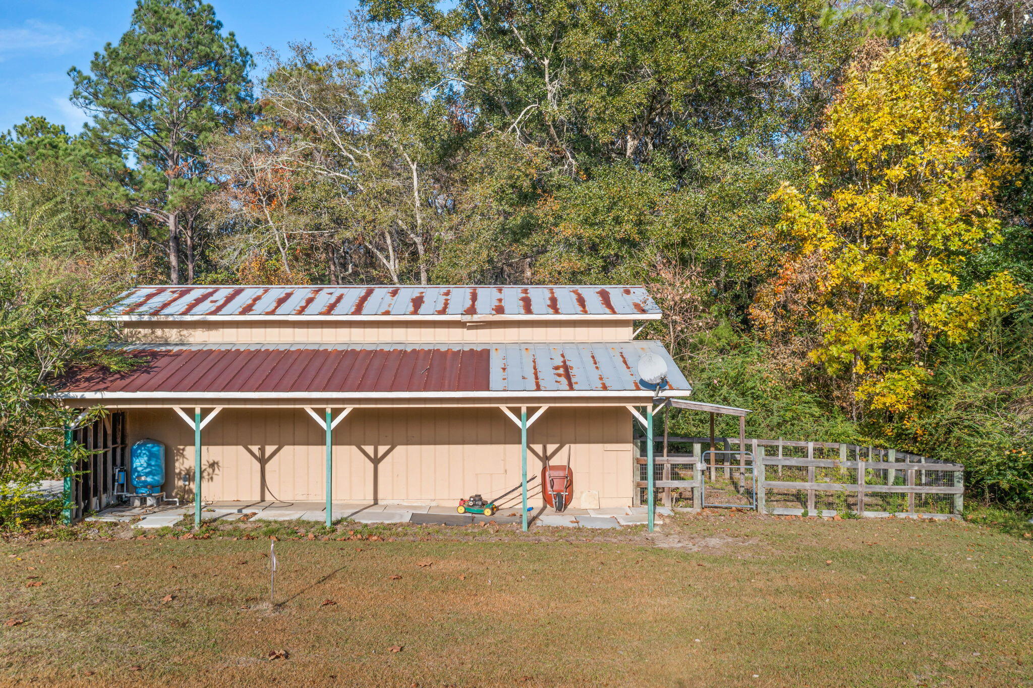 NO RECORDED SUBDIVISION - Residential