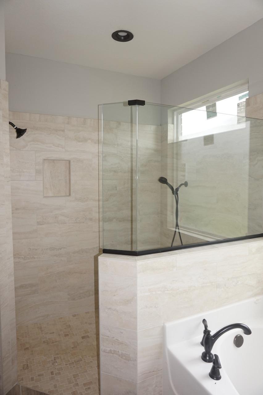 LEONE - Residential