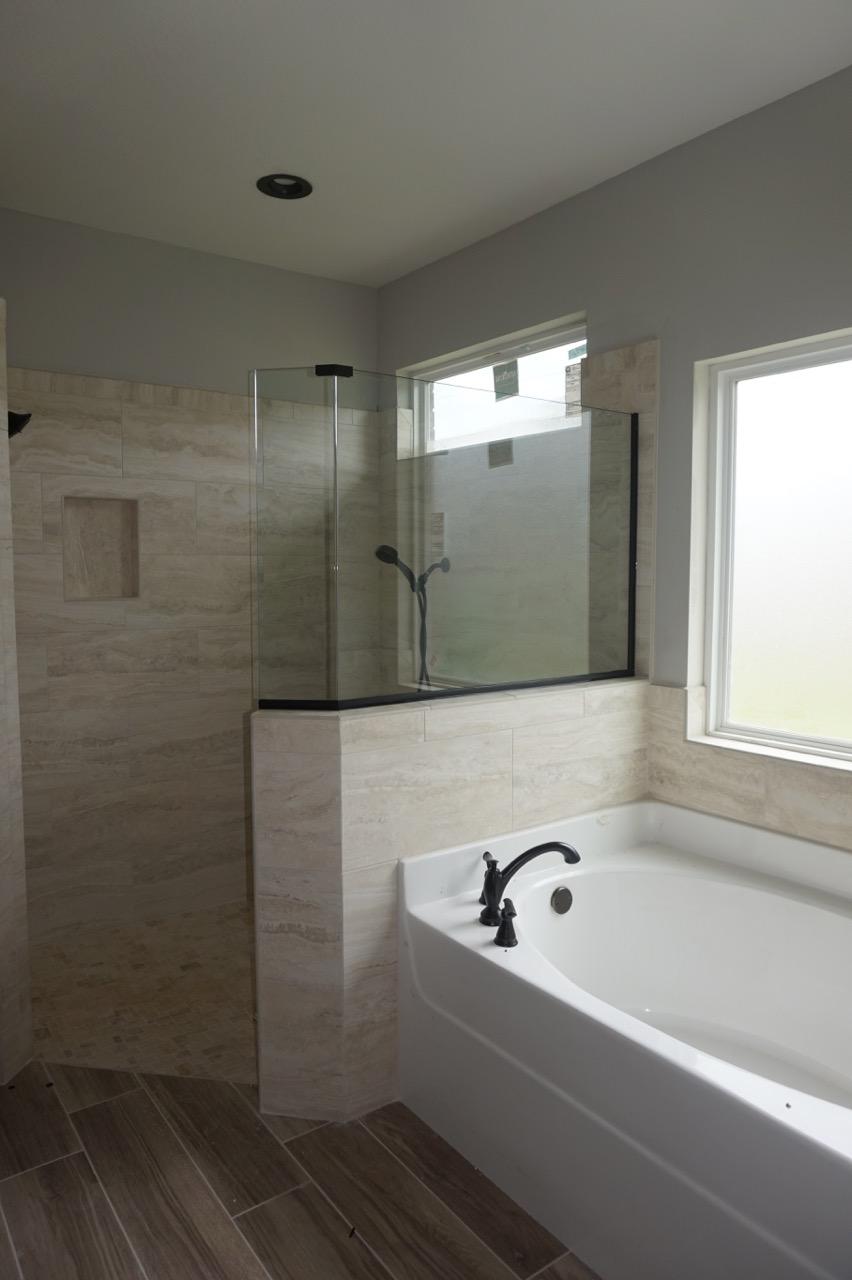 LEONE - Residential