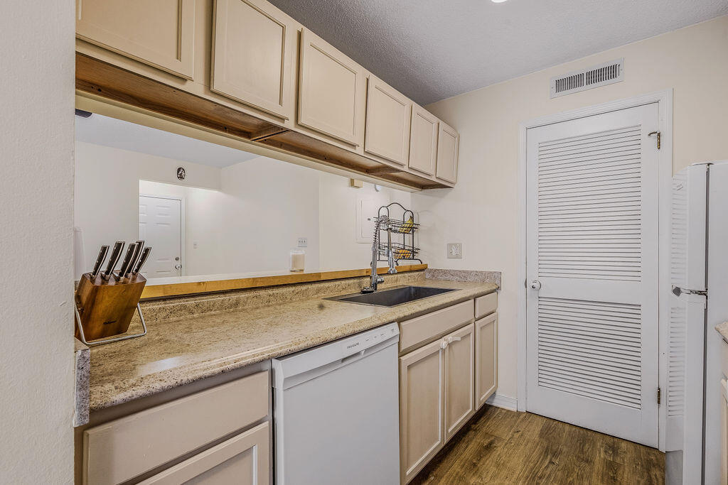 PARK PLACE CONDO - Residential