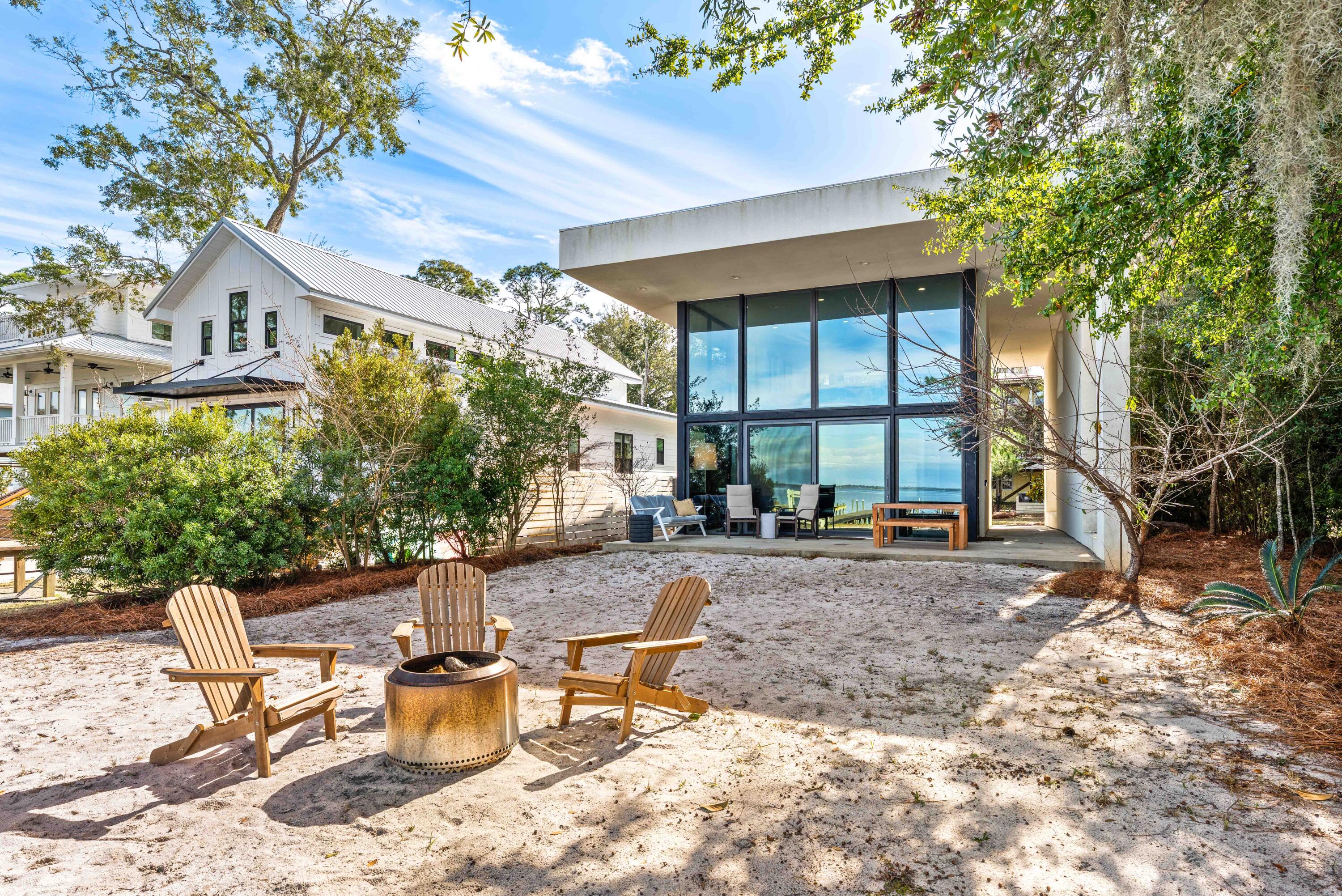 MAGNOLIA BEACH - Land