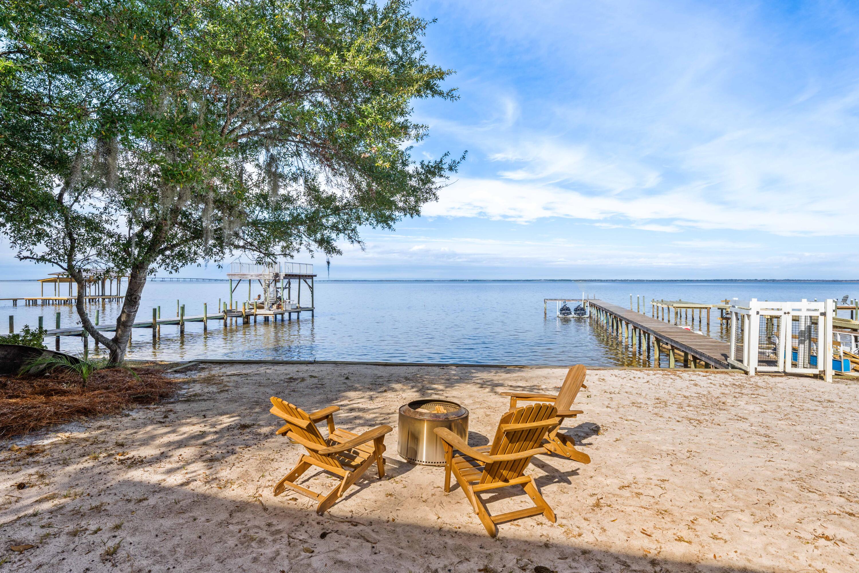 MAGNOLIA BEACH - Land