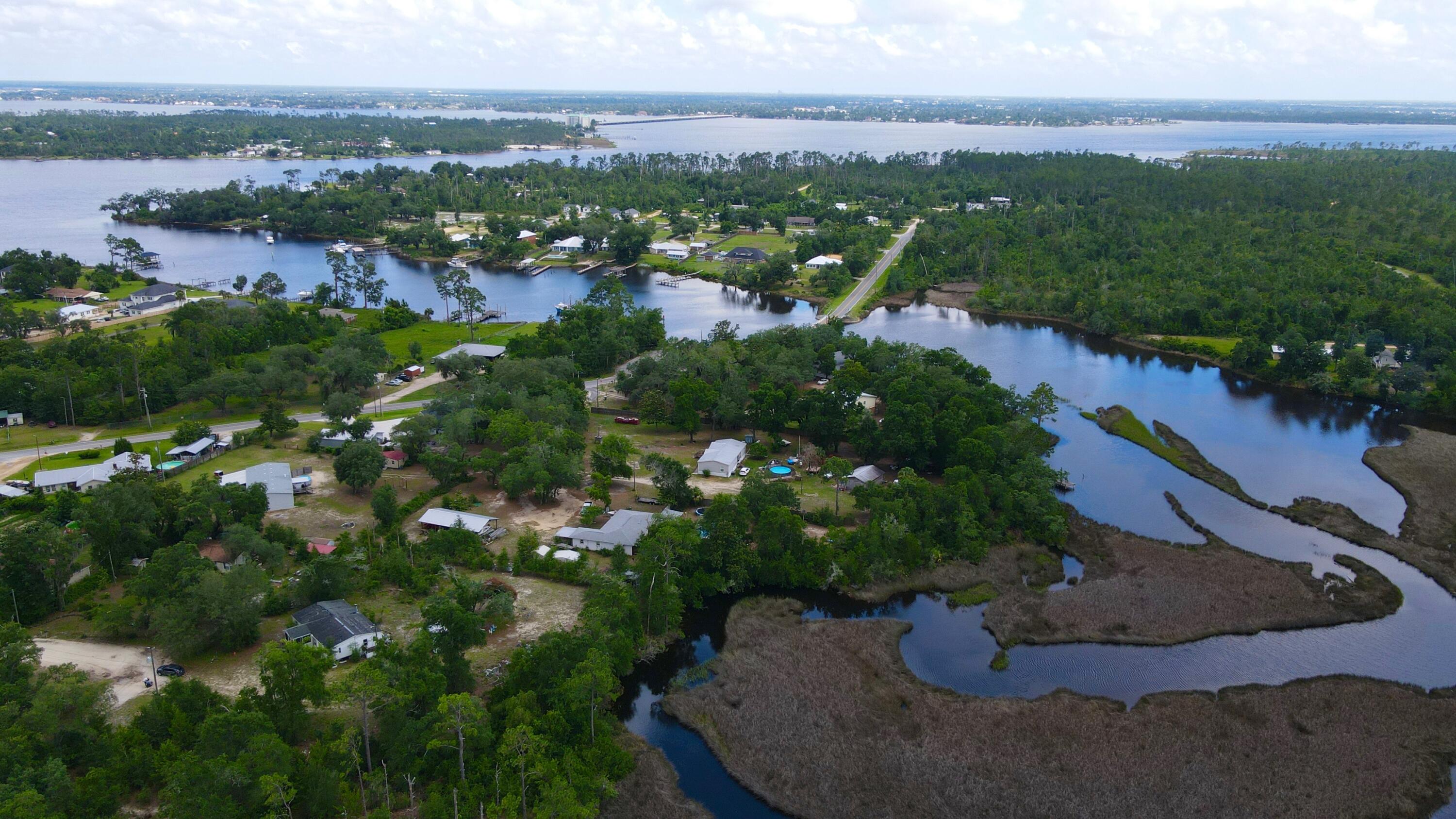 NO RECORDED SUBDIVISION - Land