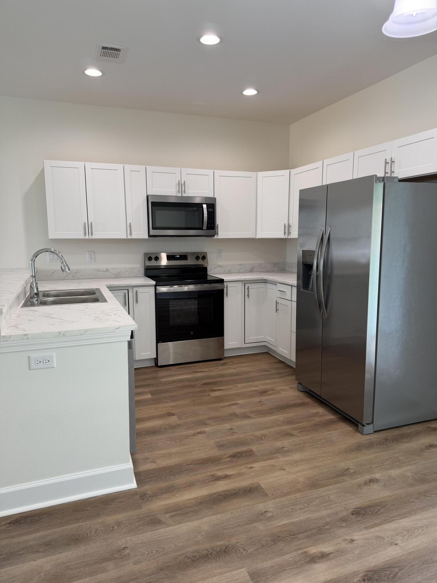 OAKWOOD HILLS UNIT 1 - Residential