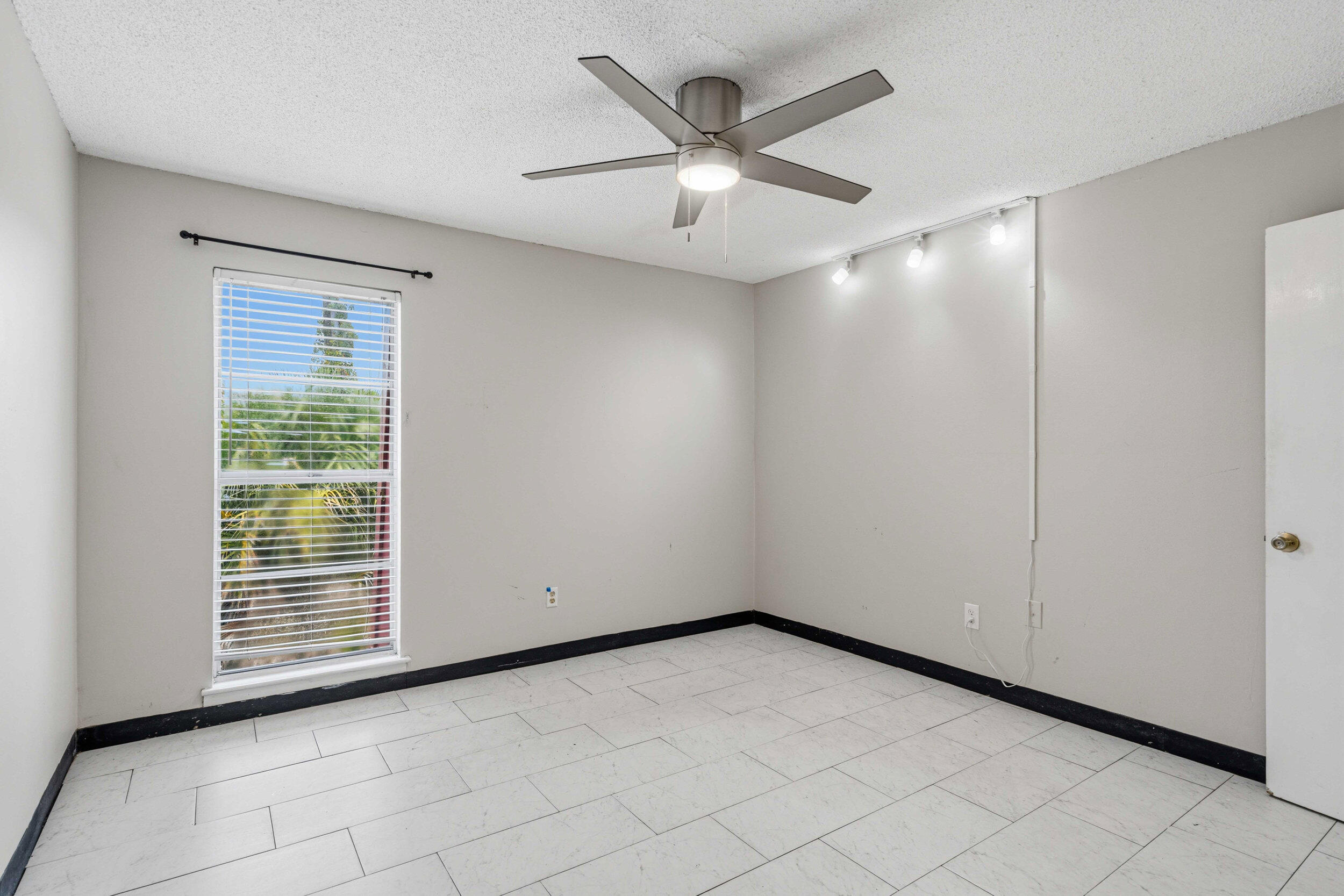 PIER ONE CONDO - Residential