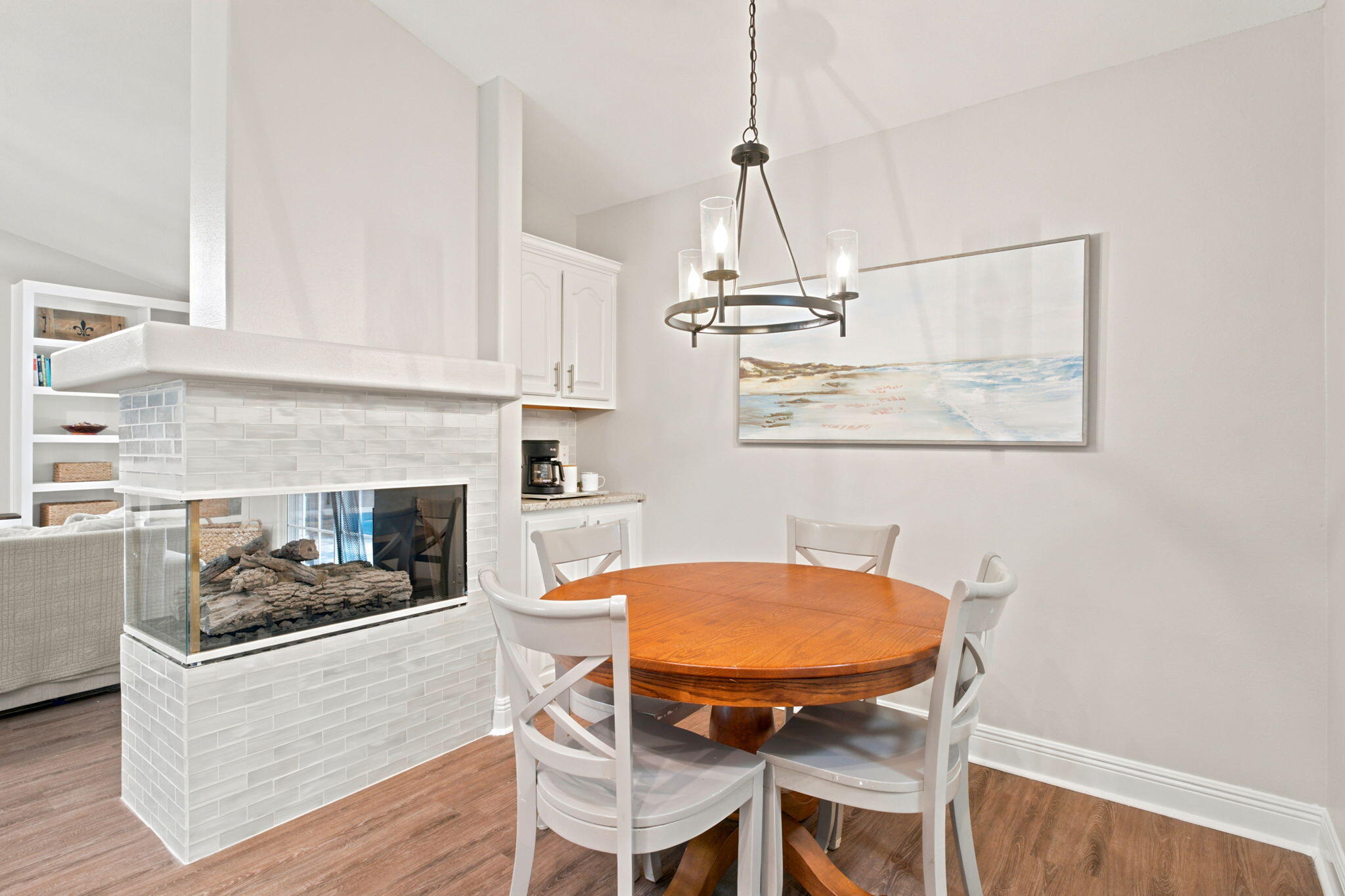 ROBLEDAL ESTATES - Residential