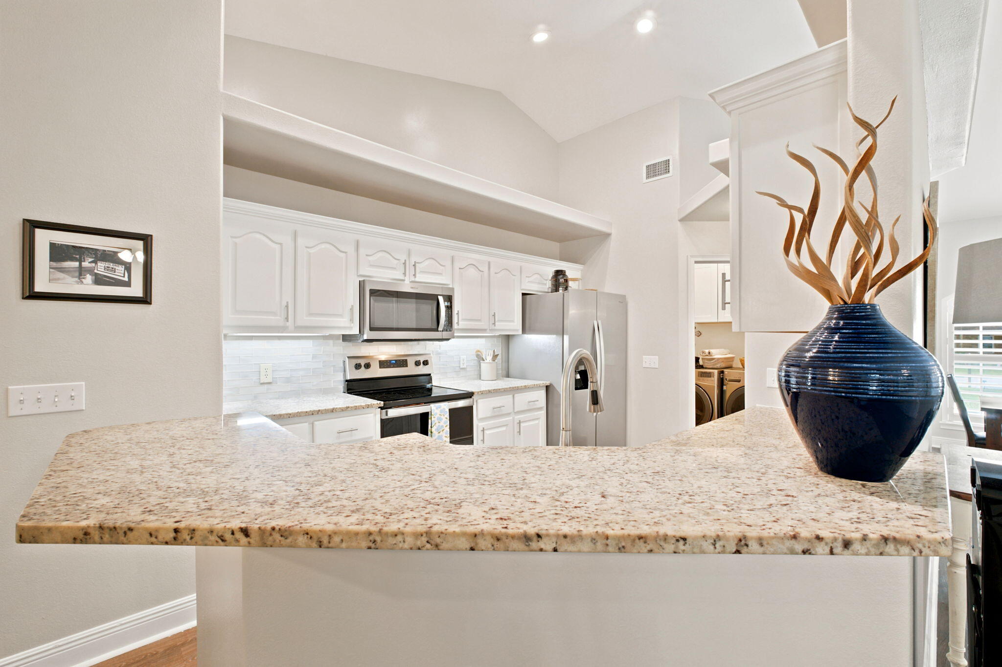 ROBLEDAL ESTATES - Residential