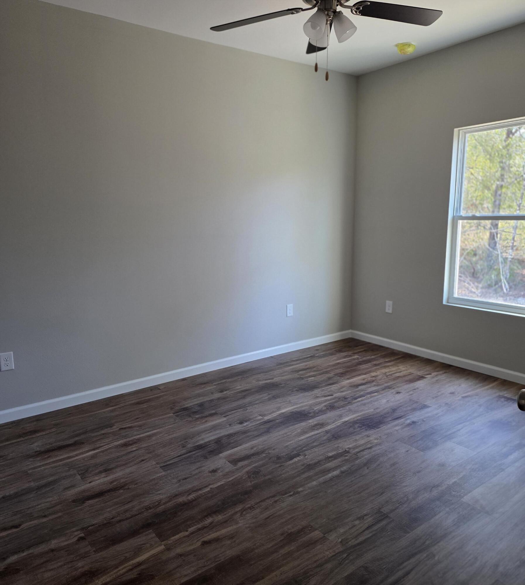 OAKWOOD HILLS UNIT 1 - Residential Lease