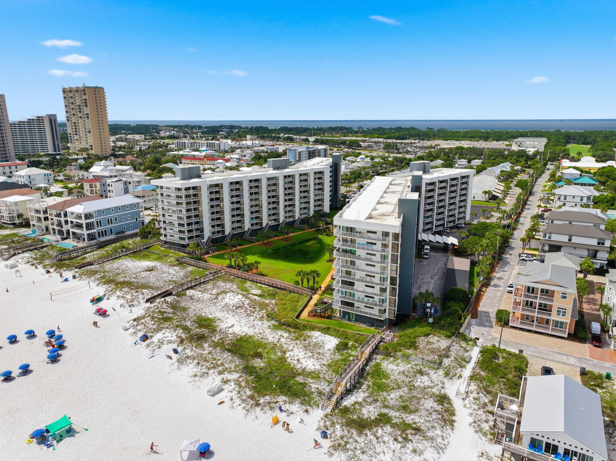 MAINSAIL CONDO PH 5 - Residential
