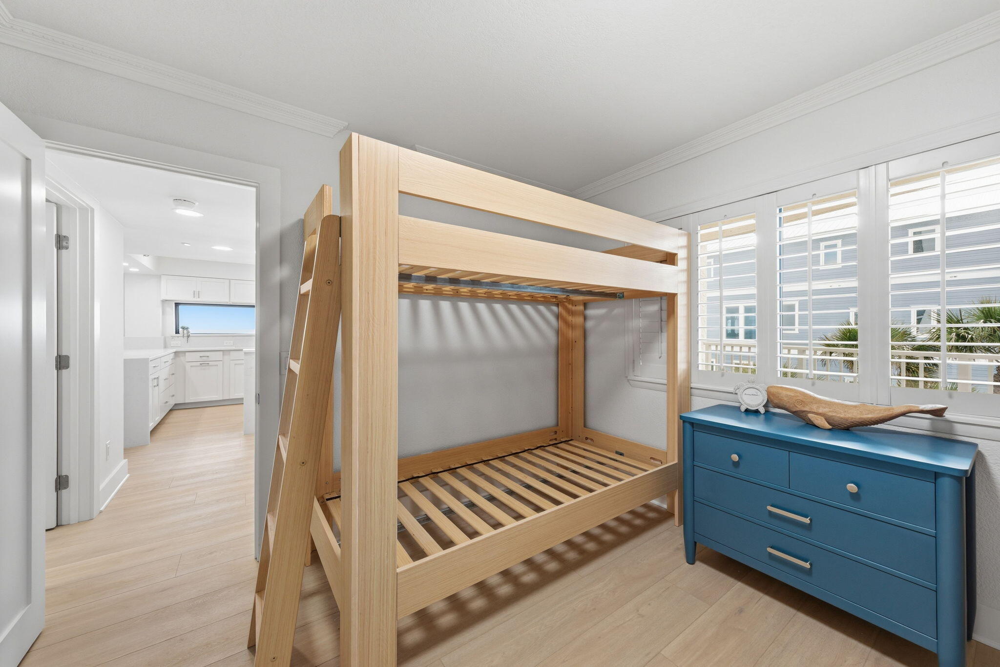 MAINSAIL CONDO PH 5 - Residential
