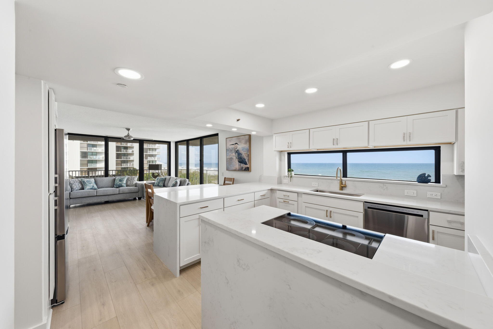 MAINSAIL CONDO PH 5 - Residential