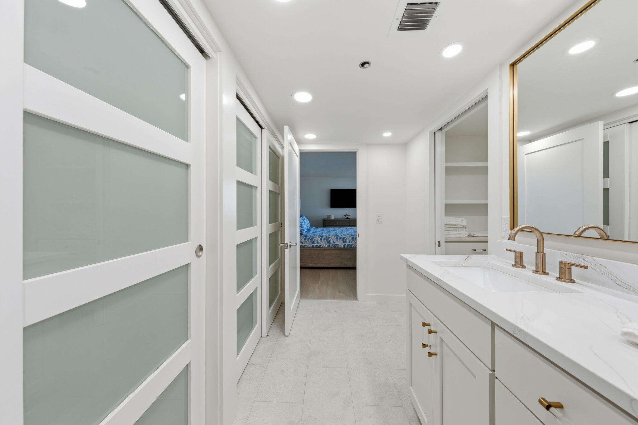 MAINSAIL CONDO PH 5 - Residential