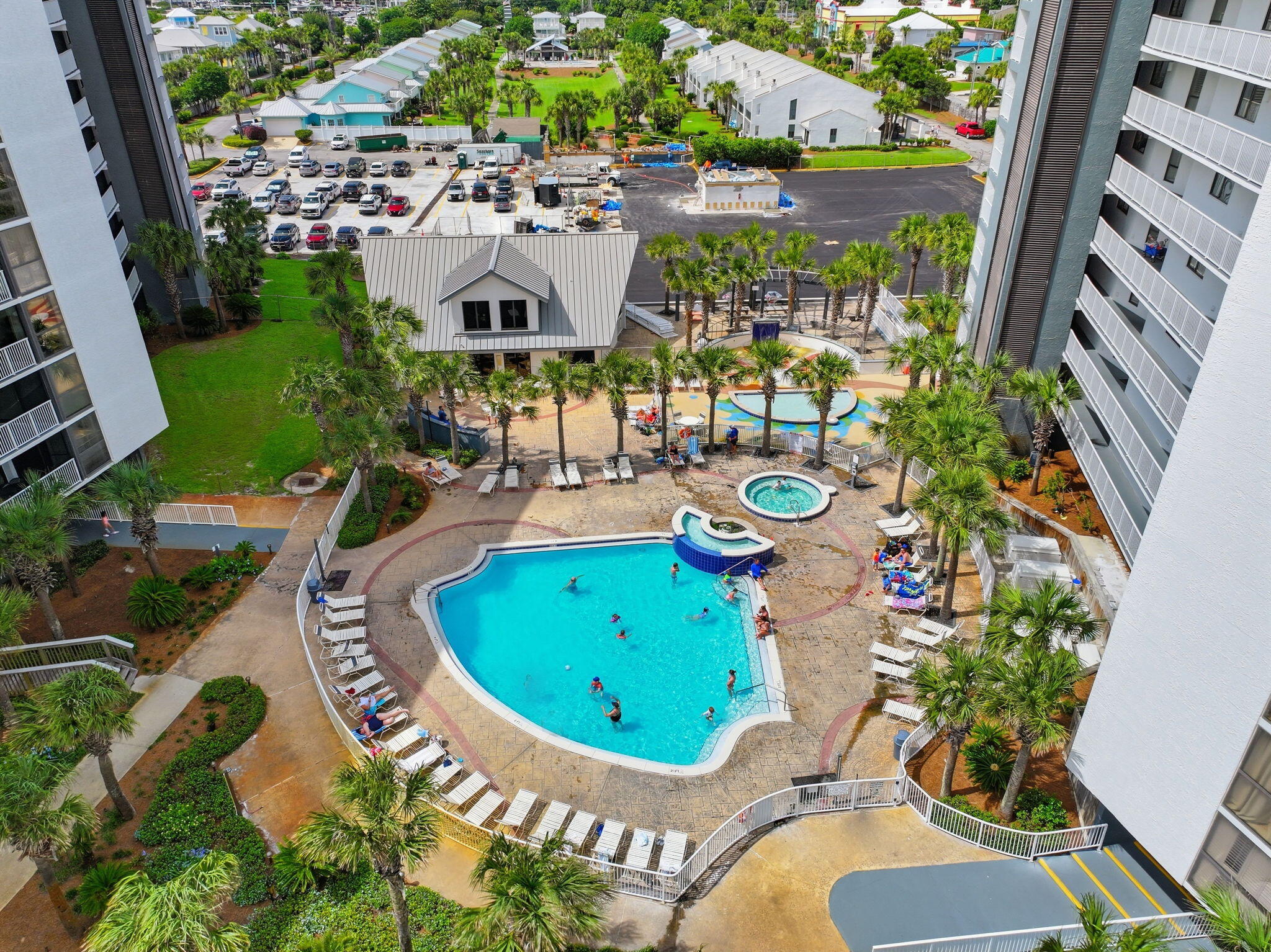 MAINSAIL CONDO PH 5 - Residential