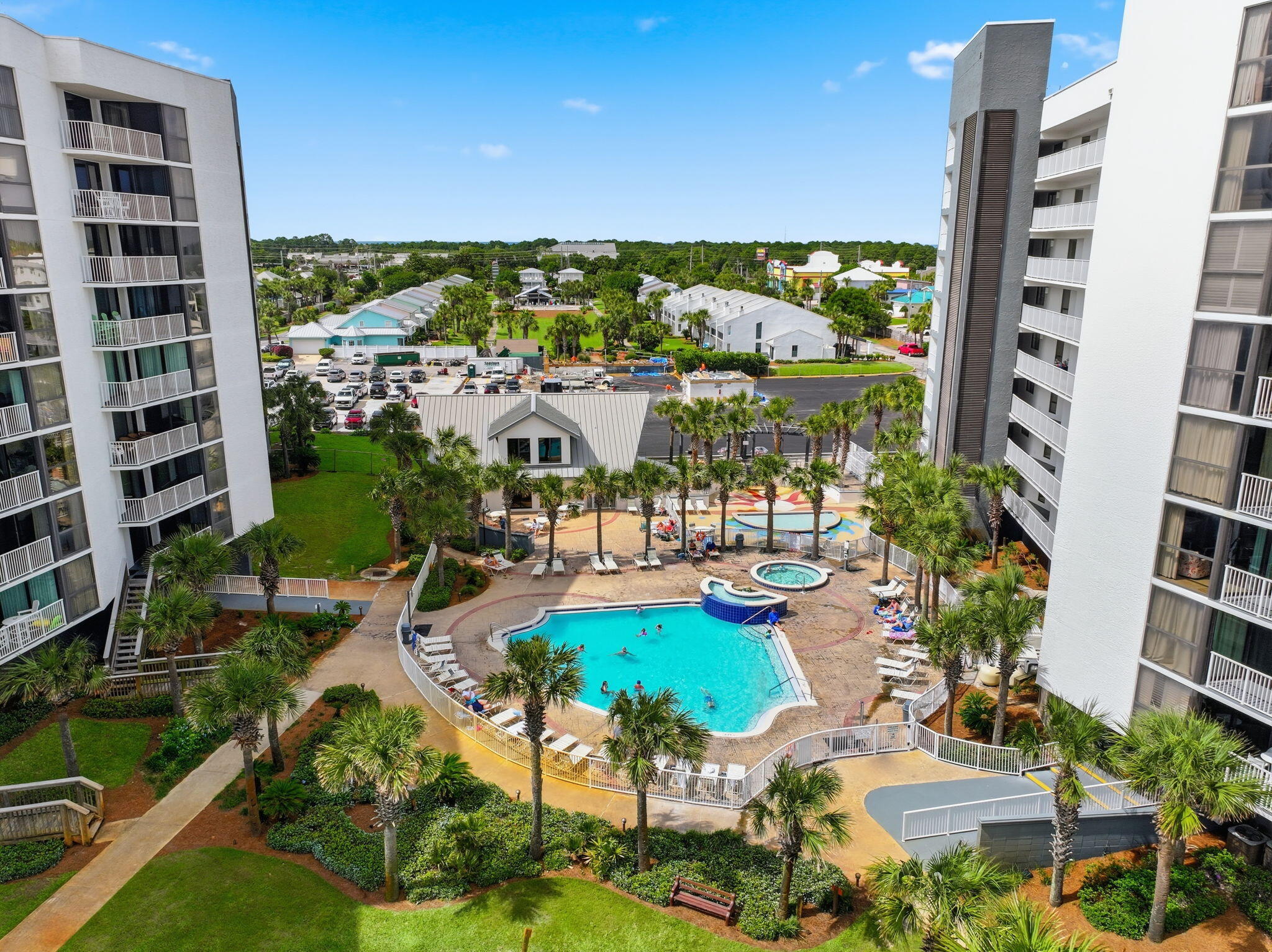 MAINSAIL CONDO PH 5 - Residential