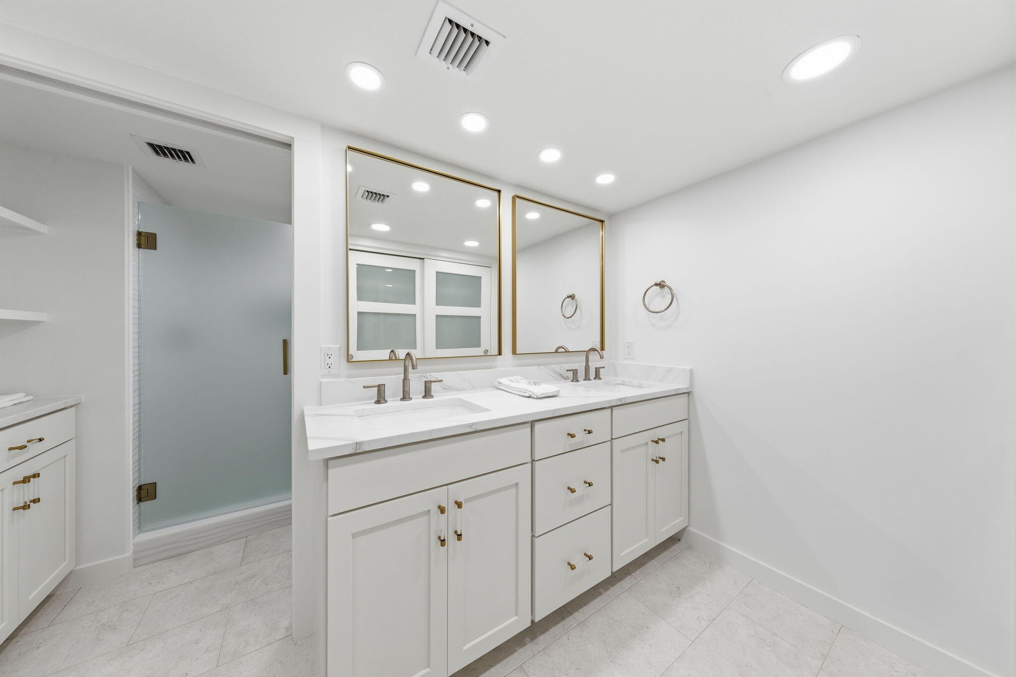MAINSAIL CONDO PH 5 - Residential