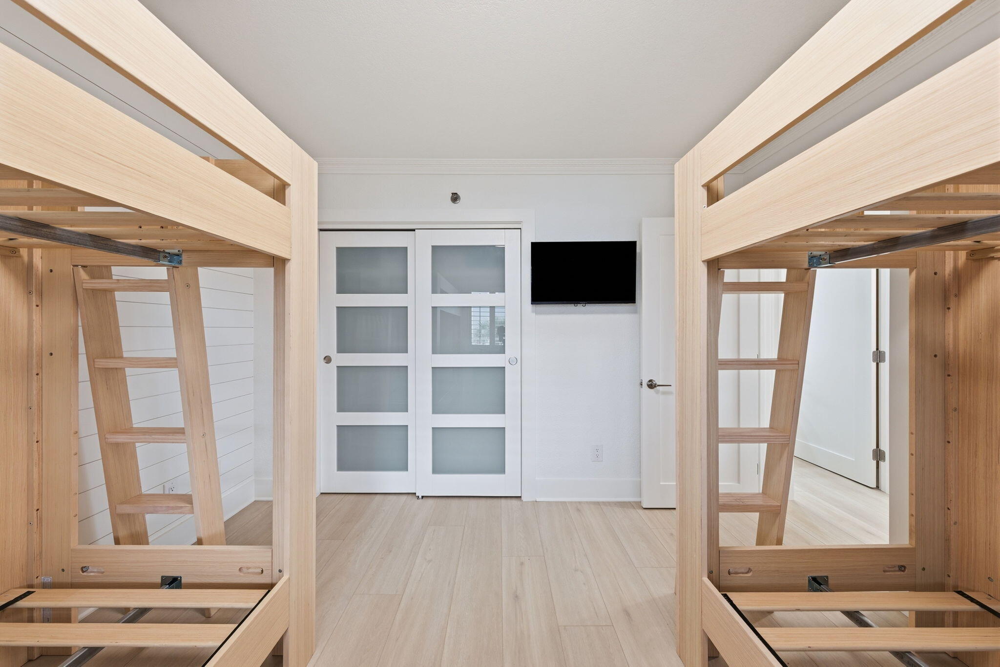 MAINSAIL CONDO PH 5 - Residential