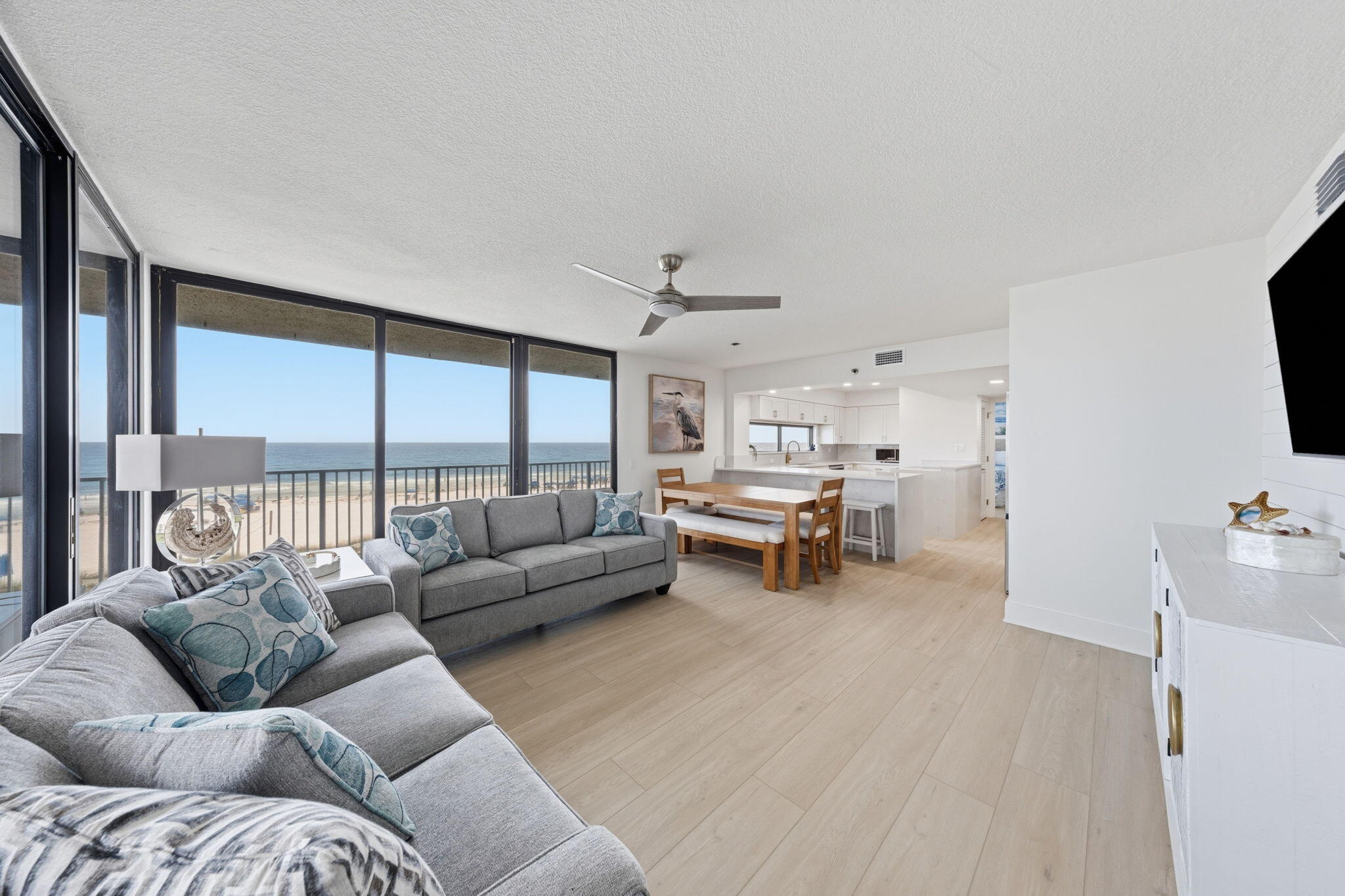 MAINSAIL CONDO PH 5 - Residential