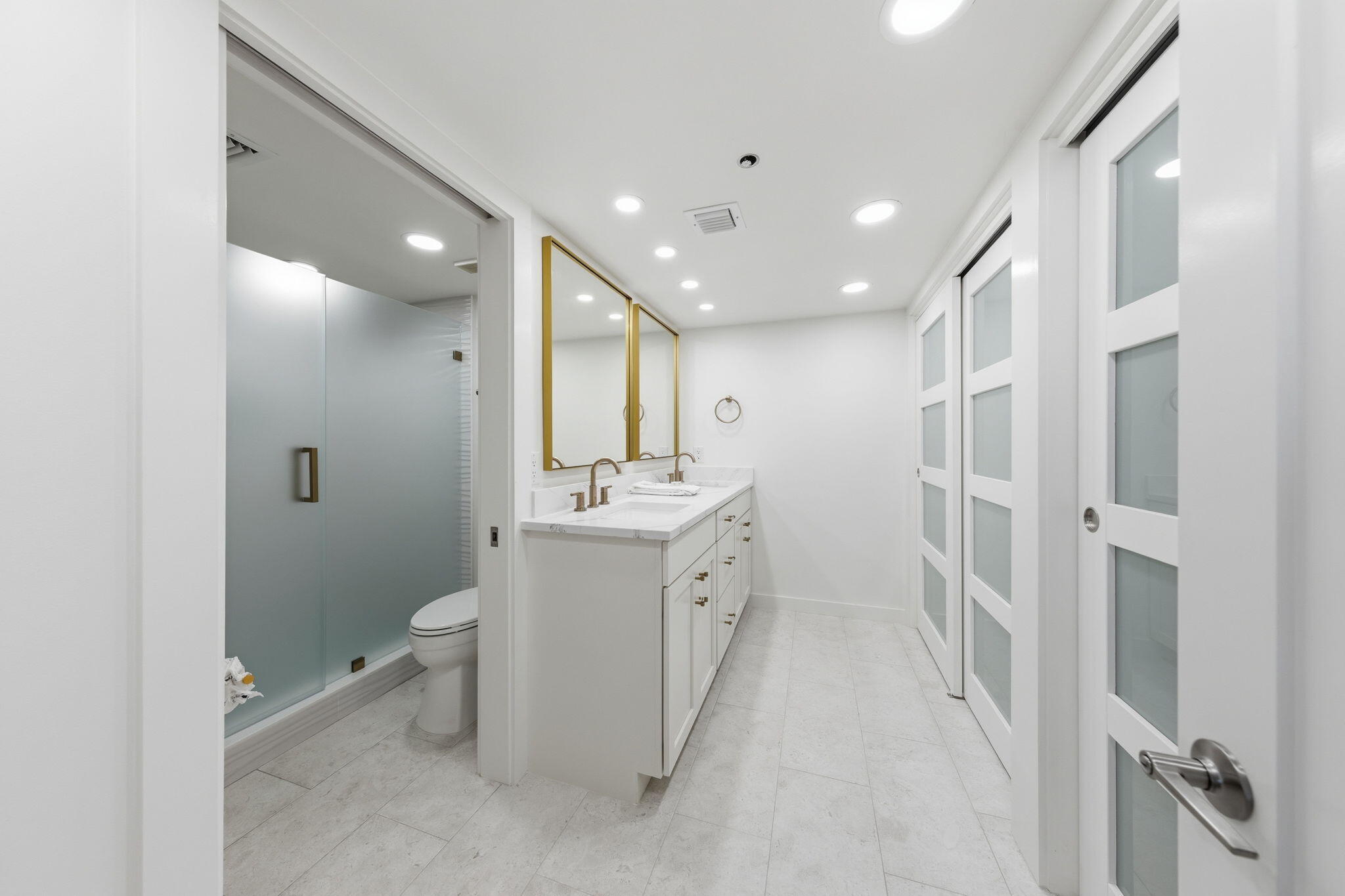 MAINSAIL CONDO PH 5 - Residential