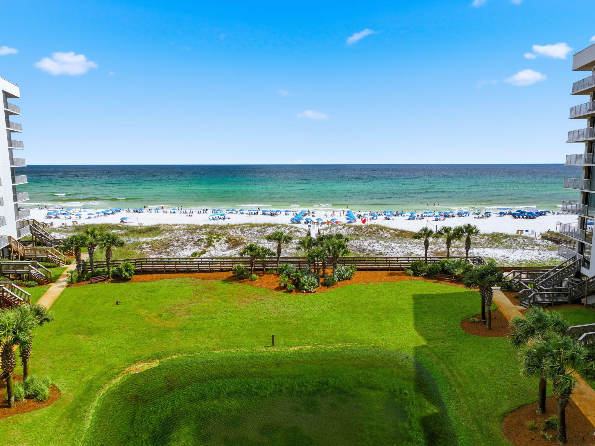 MAINSAIL CONDO PH 5 - Residential