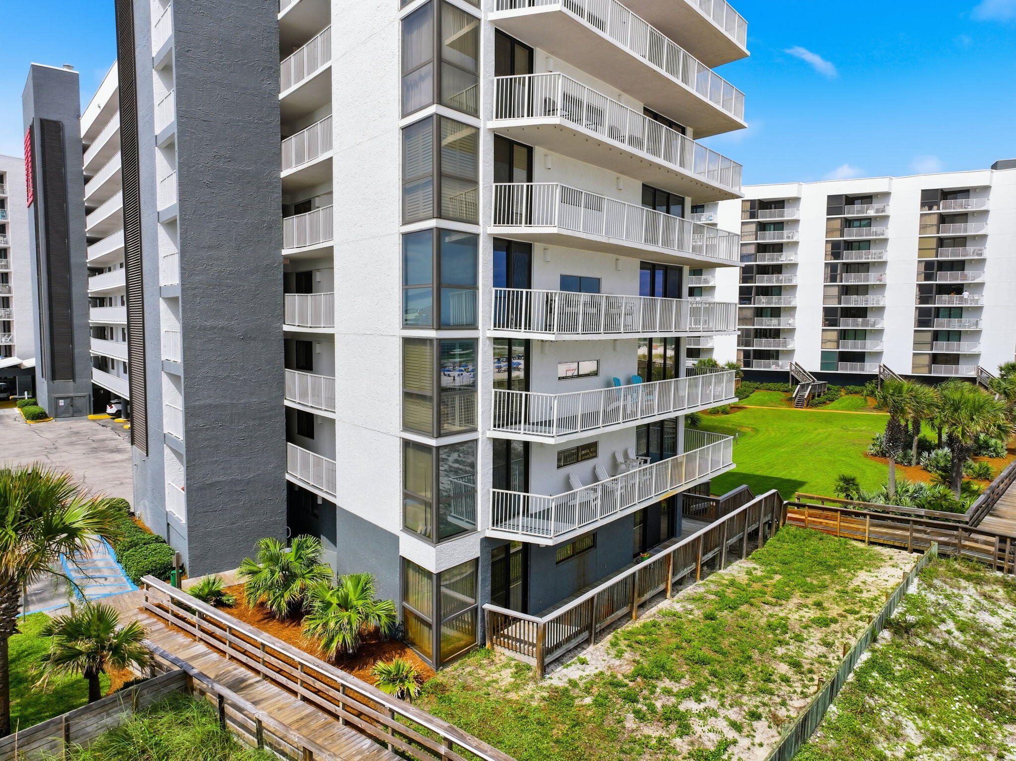 MAINSAIL CONDO PH 5 - Residential