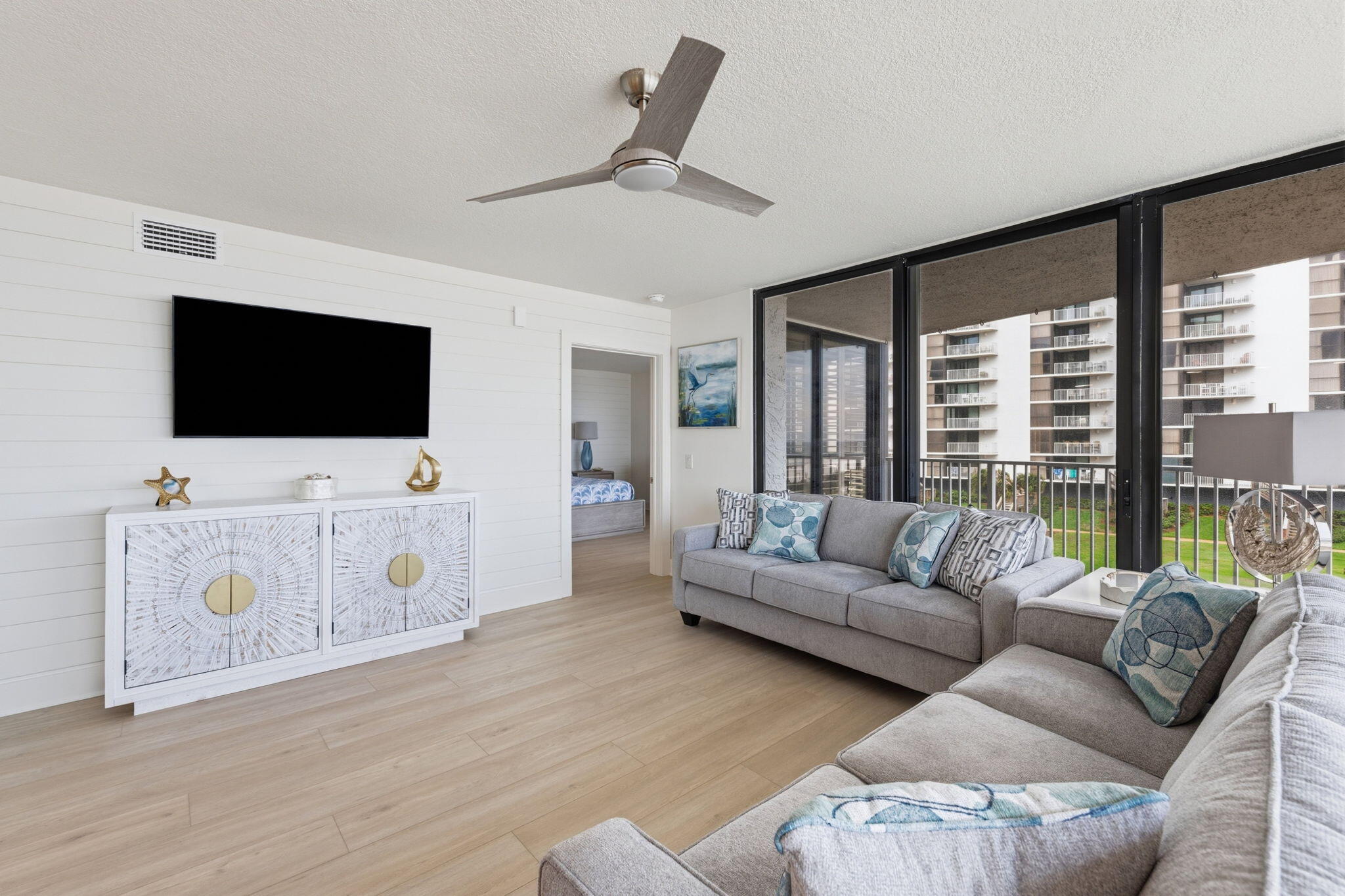 MAINSAIL CONDO PH 5 - Residential