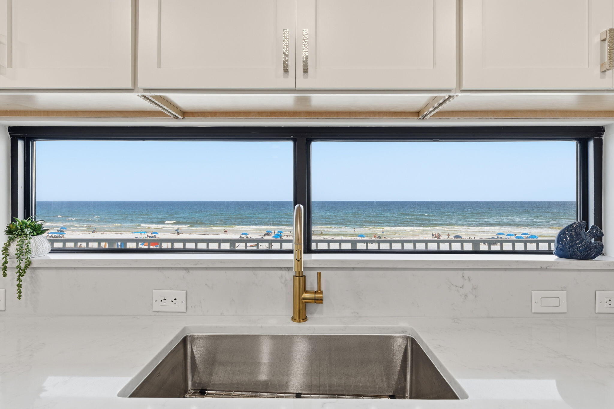 MAINSAIL CONDO PH 5 - Residential