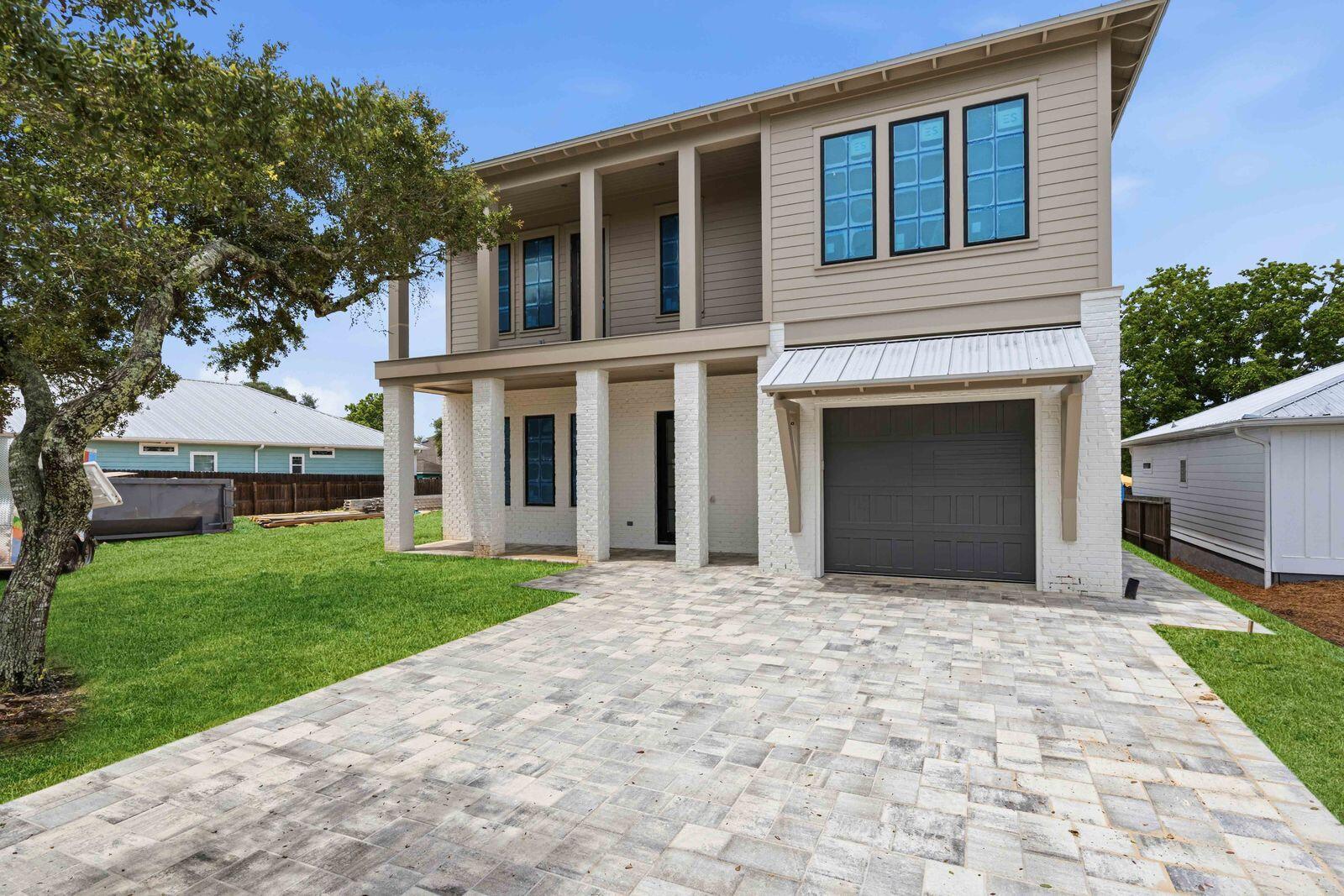 RIVIERA BEACH - Residential