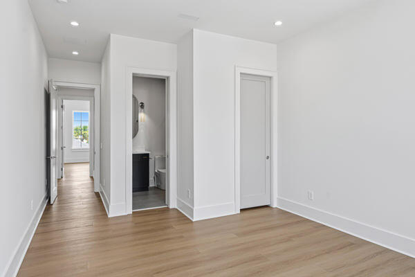 RIVIERA BEACH - Residential